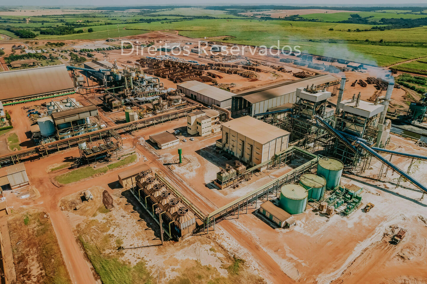 FOTOS E VIDEOS COM DRONES  FOTOS E VIDEOS COM DRONES