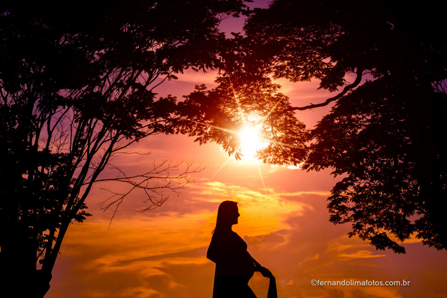 Mayra e Pedro esperando Miguel 