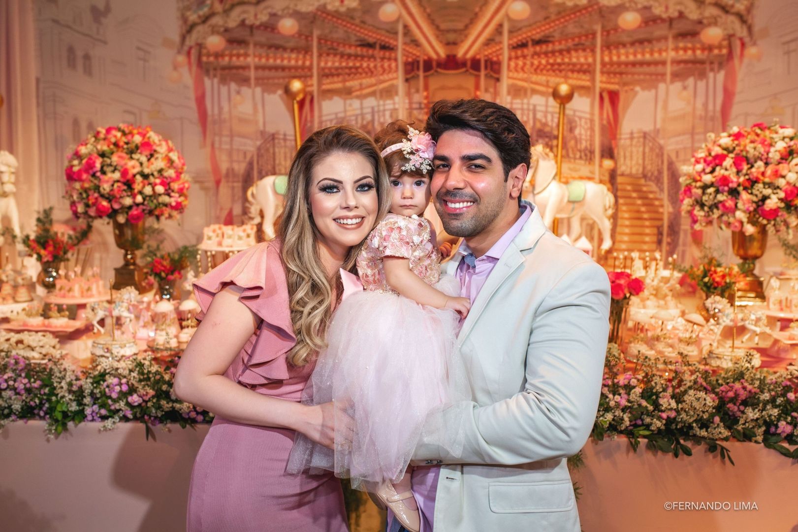 Foto O carrossel da Antonella foi lindo, Janaina Zago Festas Foto O carrossel da Antonella foi lindo, Janaina Zago Festas - Imagem 14