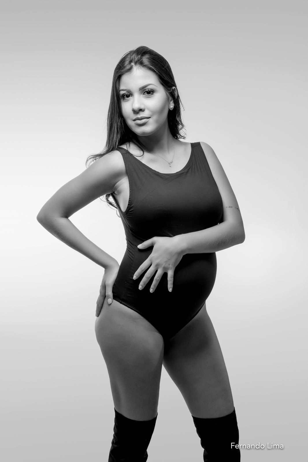 Foto Ensaio de Gestante estúdio, Ana Carolina e Victor, esperando Ravi - Imagem 1