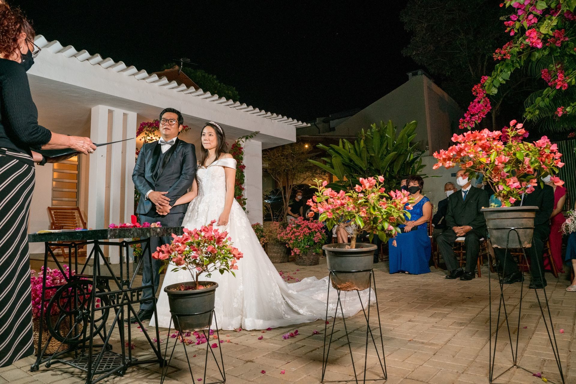 Foto MICRO CASAMENTO LILIAN E LEANDRO, NA CASA DOS PAIS DA NOIVA Foto MICRO CASAMENTO LILIAN E LEANDRO, NA CASA DOS PAIS DA NOIVA - Imagem 39