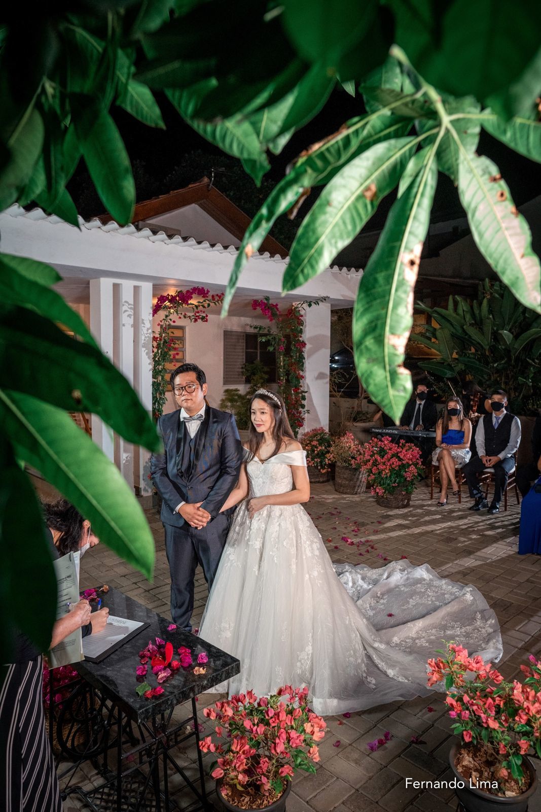 Foto MICRO CASAMENTO LILIAN E LEANDRO, NA CASA DOS PAIS DA NOIVA Foto MICRO CASAMENTO LILIAN E LEANDRO, NA CASA DOS PAIS DA NOIVA - Imagem 41