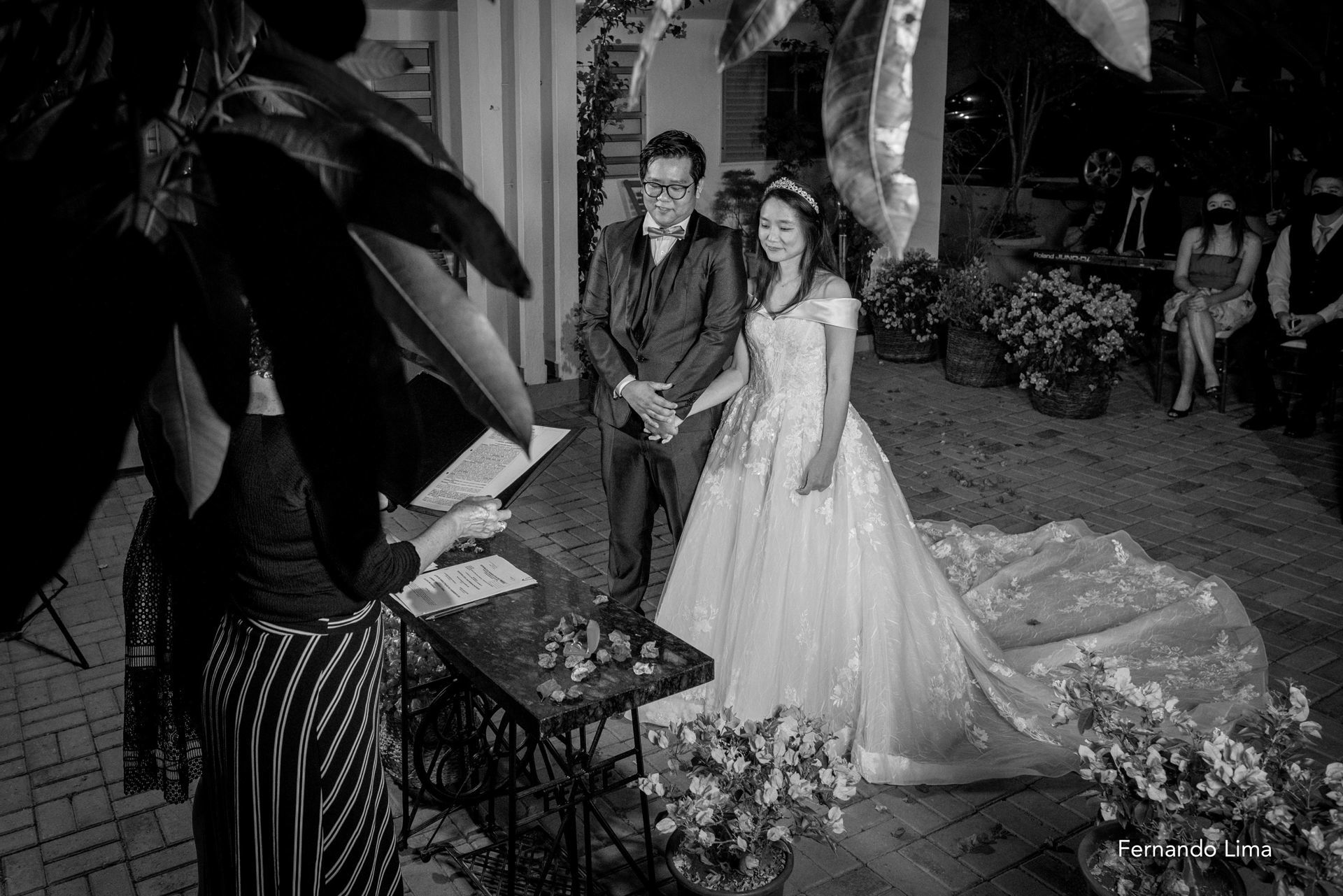 Foto MICRO CASAMENTO LILIAN E LEANDRO, NA CASA DOS PAIS DA NOIVA Foto MICRO CASAMENTO LILIAN E LEANDRO, NA CASA DOS PAIS DA NOIVA - Imagem 40