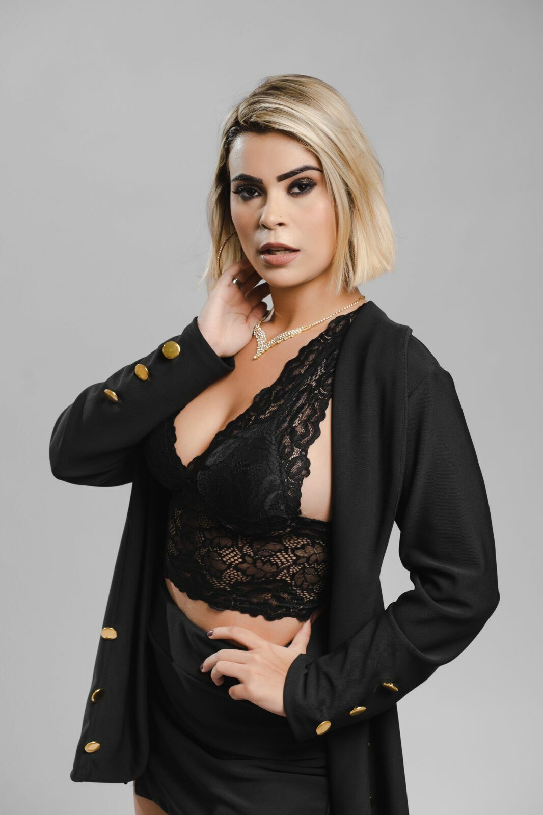 Foto 18 ANOS BEATRIZ, FOTOS EM ESTÚDIO  - Imagem 5