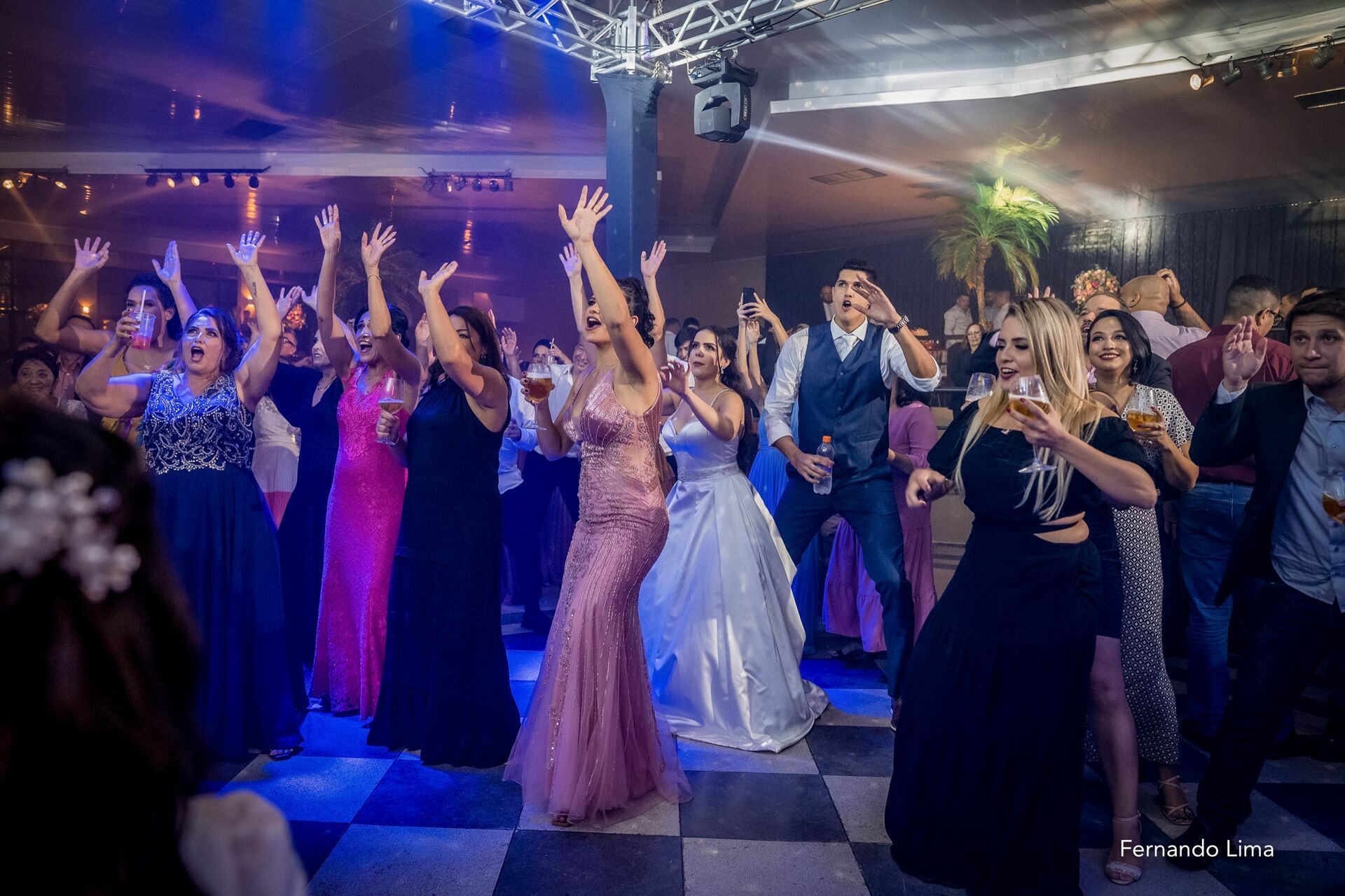 Foto CASAMENTO VANESSA E MICHEL, CERVEJARIA AVENIDA ARAÇATUBA SP Foto CASAMENTO VANESSA E MICHEL, CERVEJARIA AVENIDA ARAÇATUBA SP - Imagem 57
