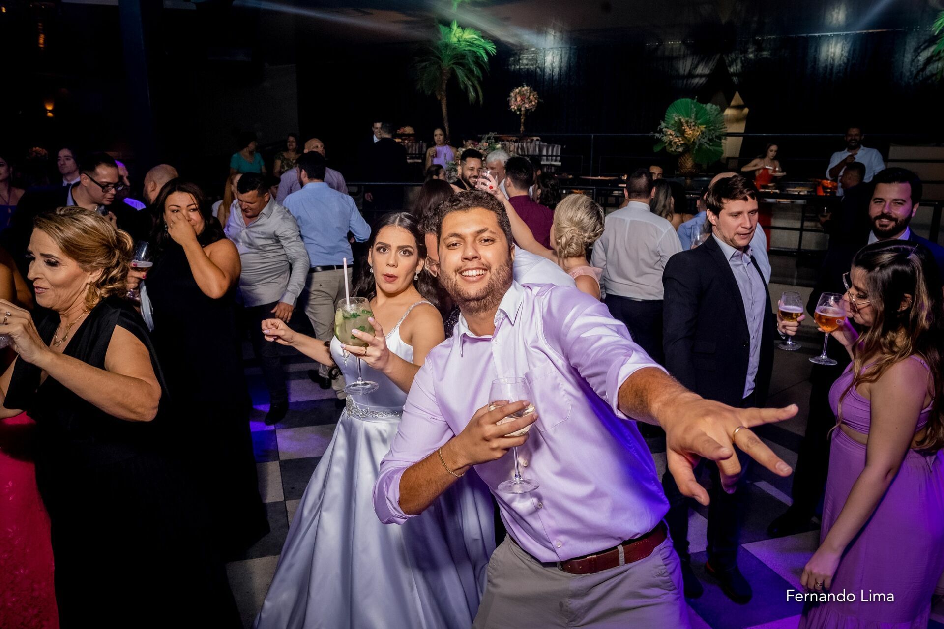 Foto CASAMENTO VANESSA E MICHEL, CERVEJARIA AVENIDA ARAÇATUBA SP Foto CASAMENTO VANESSA E MICHEL, CERVEJARIA AVENIDA ARAÇATUBA SP - Imagem 59