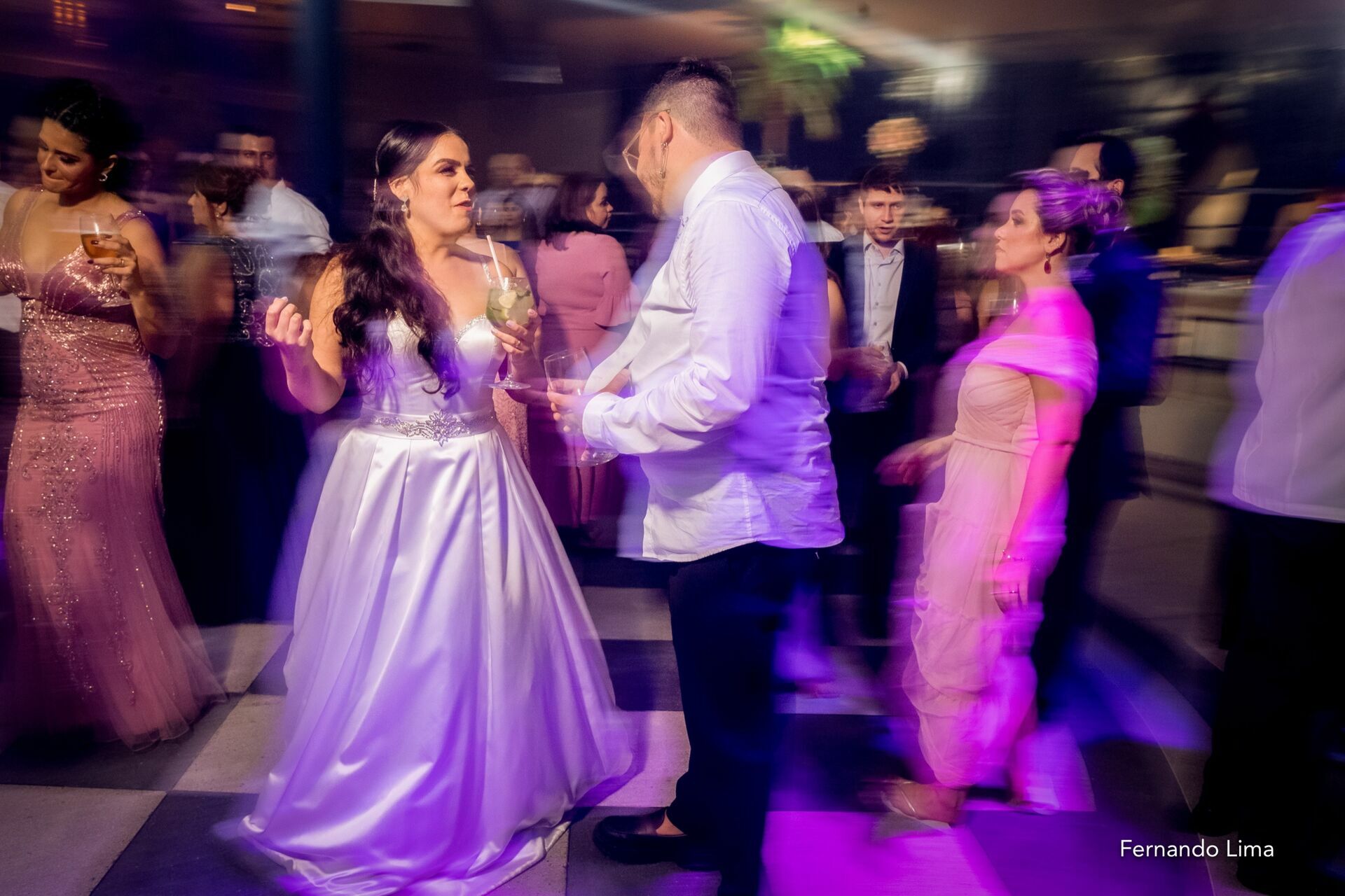 Foto CASAMENTO VANESSA E MICHEL, CERVEJARIA AVENIDA ARAÇATUBA SP Foto CASAMENTO VANESSA E MICHEL, CERVEJARIA AVENIDA ARAÇATUBA SP - Imagem 60