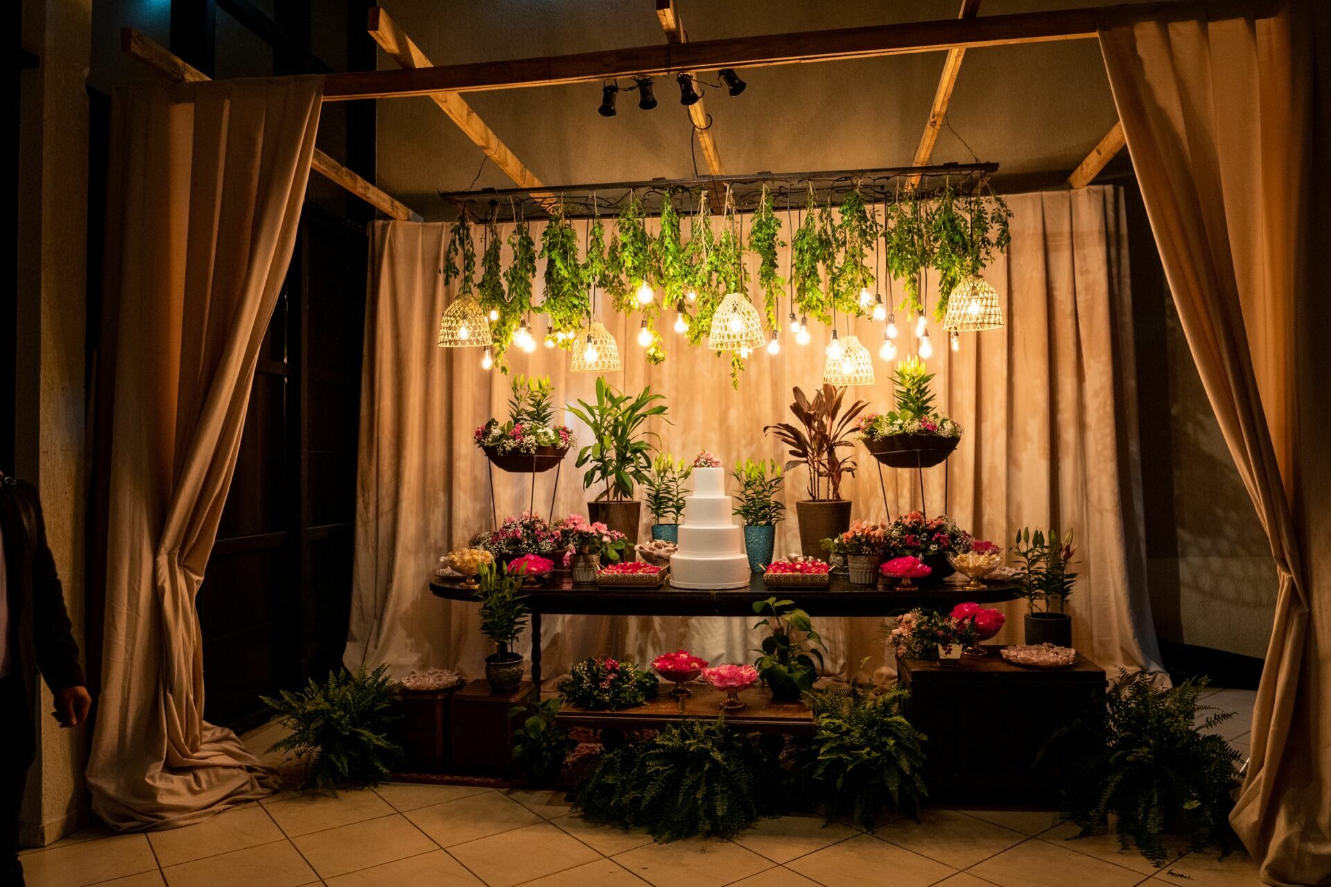 Foto CASAMENTO DAIANE E LEONARDO, VILLA RICA EVENTOS ARAÇATUBA SP Foto CASAMENTO DAIANE E LEONARDO, VILLA RICA EVENTOS ARAÇATUBA SP - Imagem 28