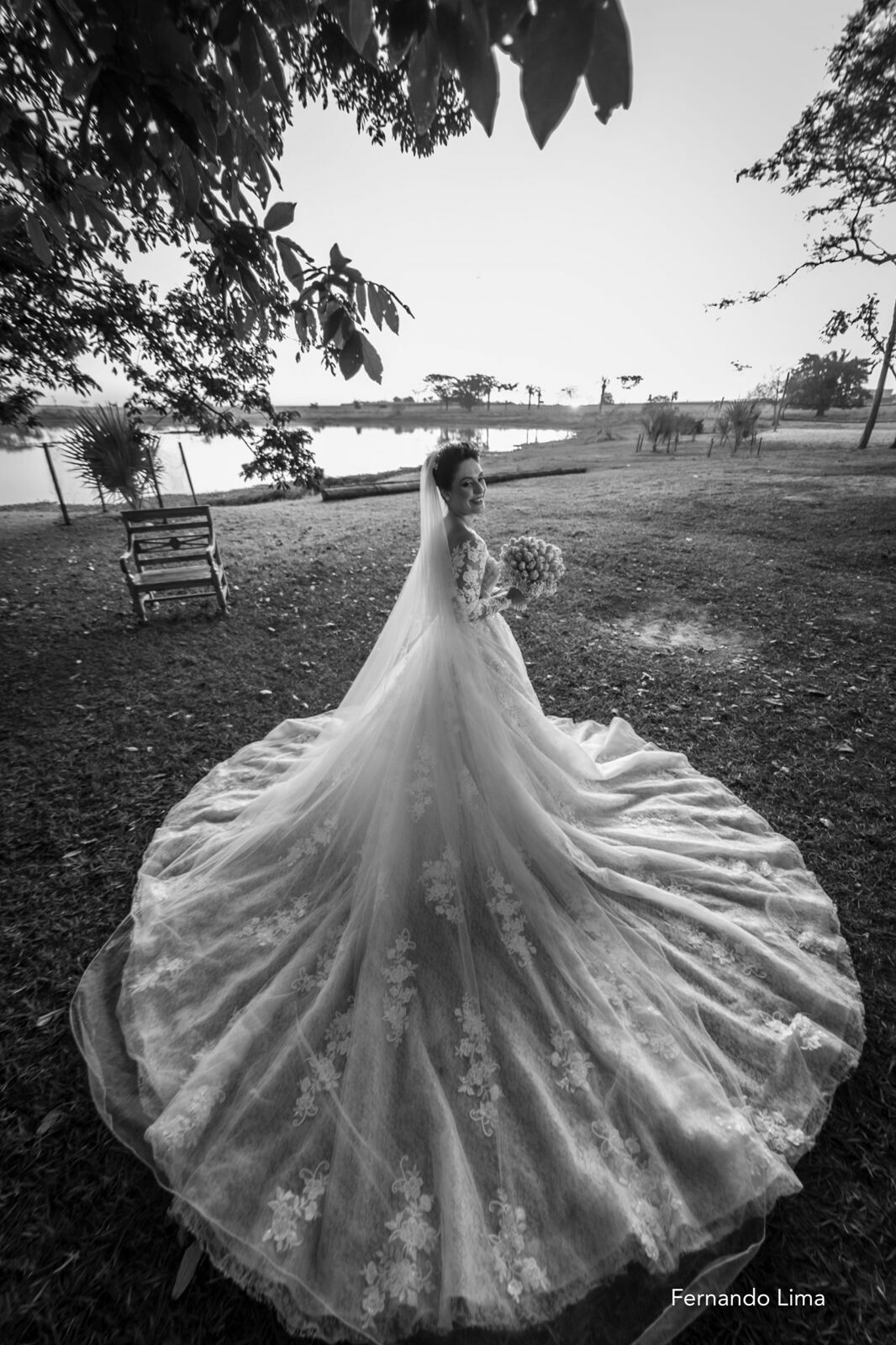 Foto CASAMENTO ANA PAULA E LUIZ FERNANDO, NO POR DO SOL DO INTERIOR Foto CASAMENTO ANA PAULA E LUIZ FERNANDO, NO POR DO SOL DO INTERIOR - Imagem 40