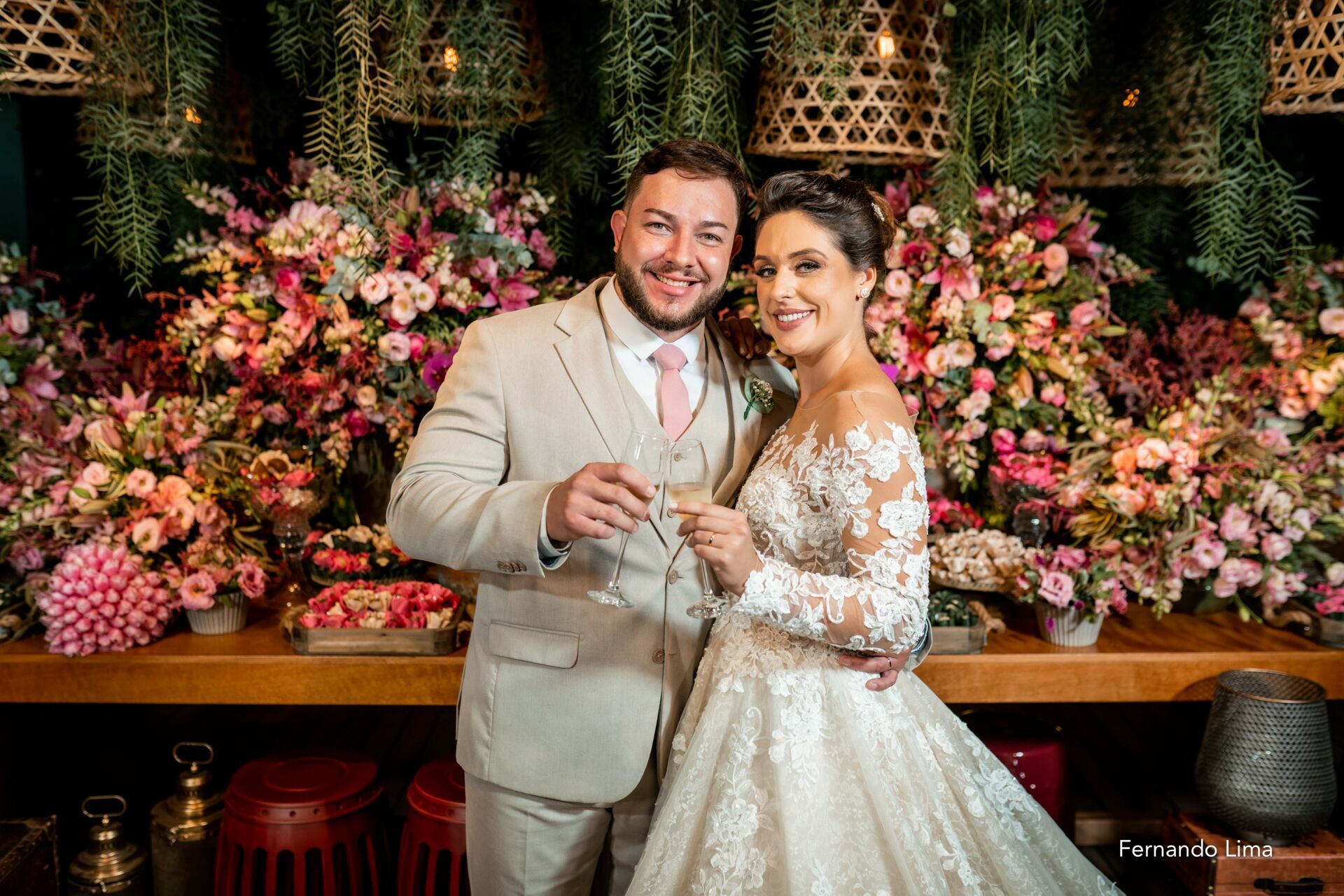 Foto CASAMENTO ANA PAULA E LUIZ FERNANDO, NO POR DO SOL DO INTERIOR Foto CASAMENTO ANA PAULA E LUIZ FERNANDO, NO POR DO SOL DO INTERIOR - Imagem 55