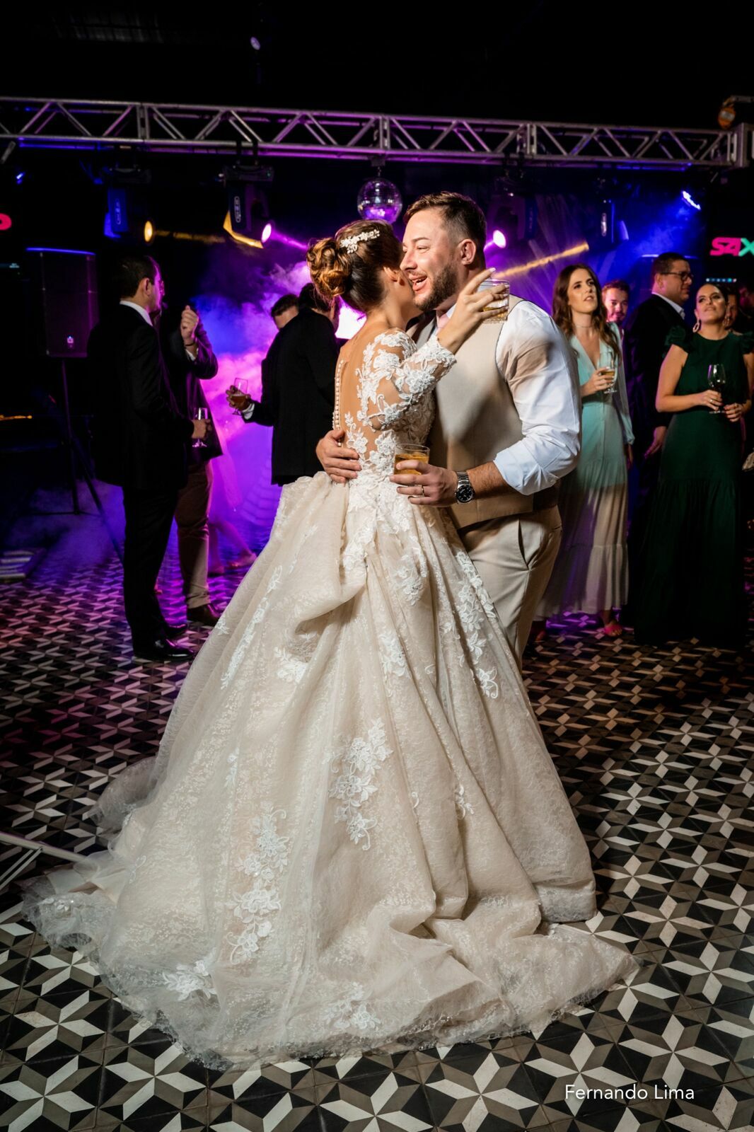 Foto CASAMENTO ANA PAULA E LUIZ FERNANDO, NO POR DO SOL DO INTERIOR Foto CASAMENTO ANA PAULA E LUIZ FERNANDO, NO POR DO SOL DO INTERIOR - Imagem 60