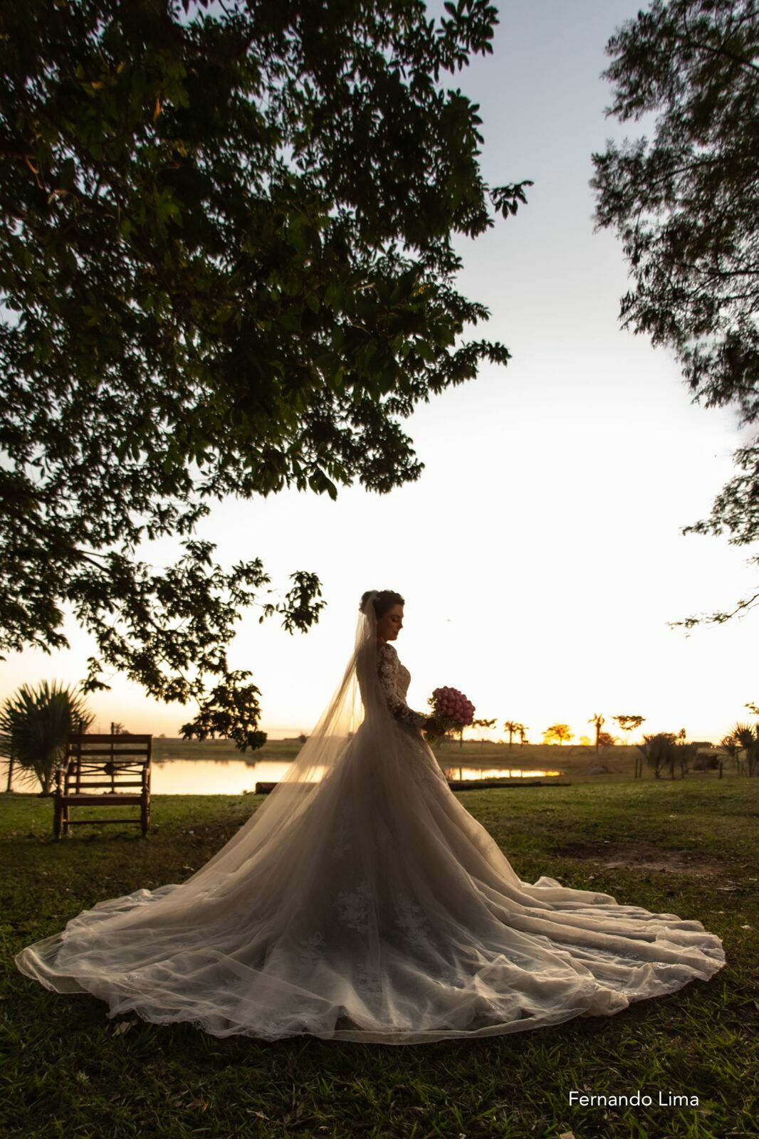 Foto CASAMENTO ANA PAULA E LUIZ FERNANDO, NO POR DO SOL DO INTERIOR Foto CASAMENTO ANA PAULA E LUIZ FERNANDO, NO POR DO SOL DO INTERIOR - Imagem 41