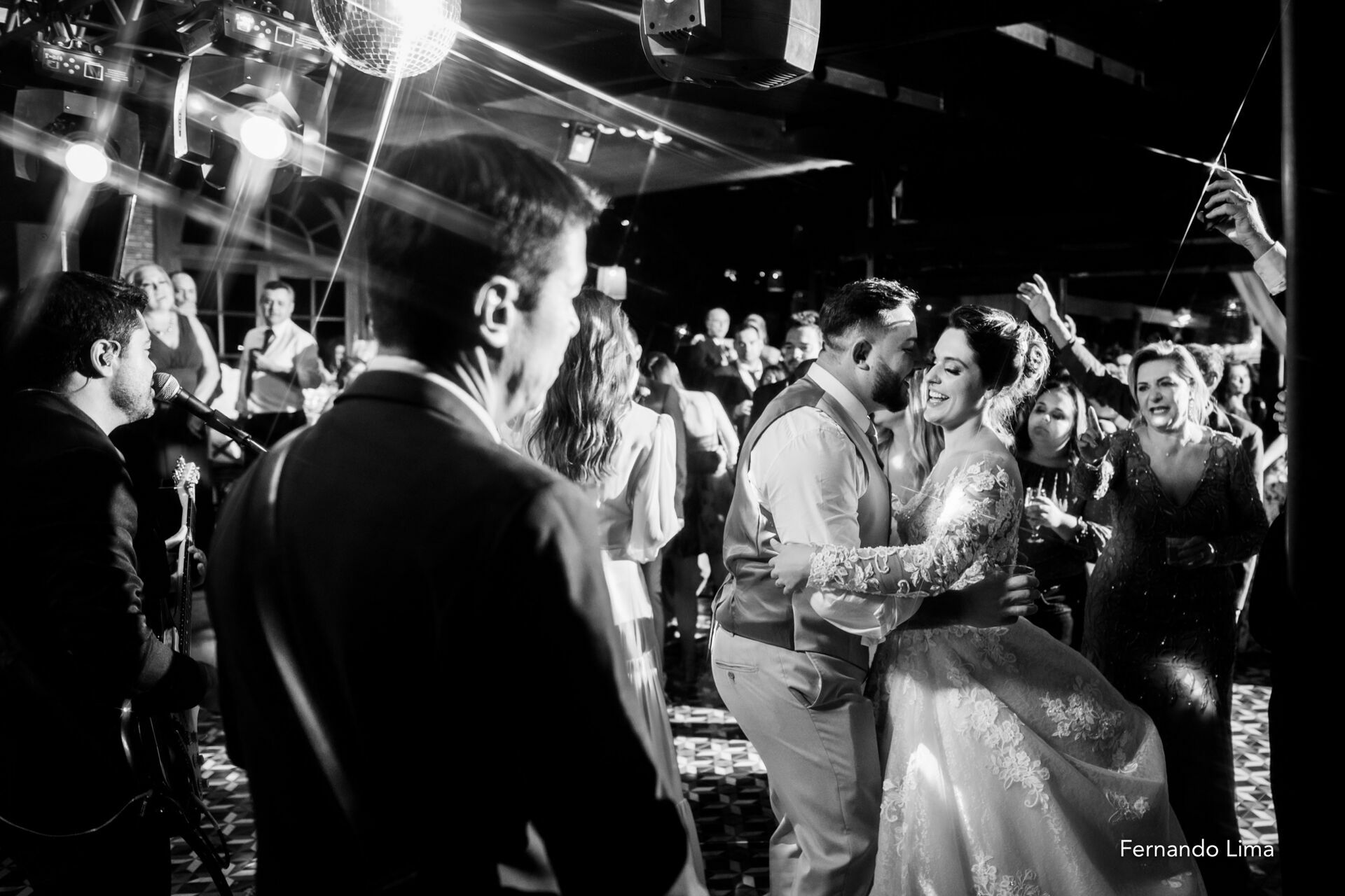 Foto CASAMENTO ANA PAULA E LUIZ FERNANDO, NO POR DO SOL DO INTERIOR Foto CASAMENTO ANA PAULA E LUIZ FERNANDO, NO POR DO SOL DO INTERIOR - Imagem 73