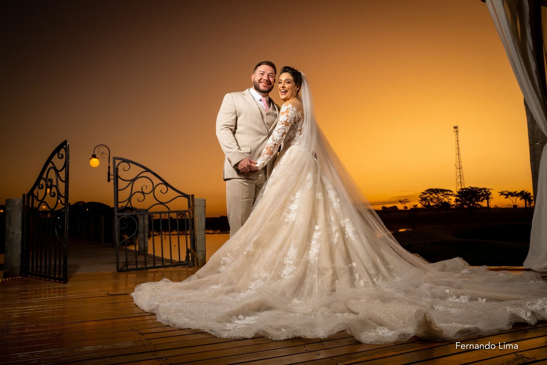 Foto CASAMENTO ANA PAULA E LUIZ FERNANDO, NO POR DO SOL DO INTERIOR Foto CASAMENTO ANA PAULA E LUIZ FERNANDO, NO POR DO SOL DO INTERIOR - Imagem 46