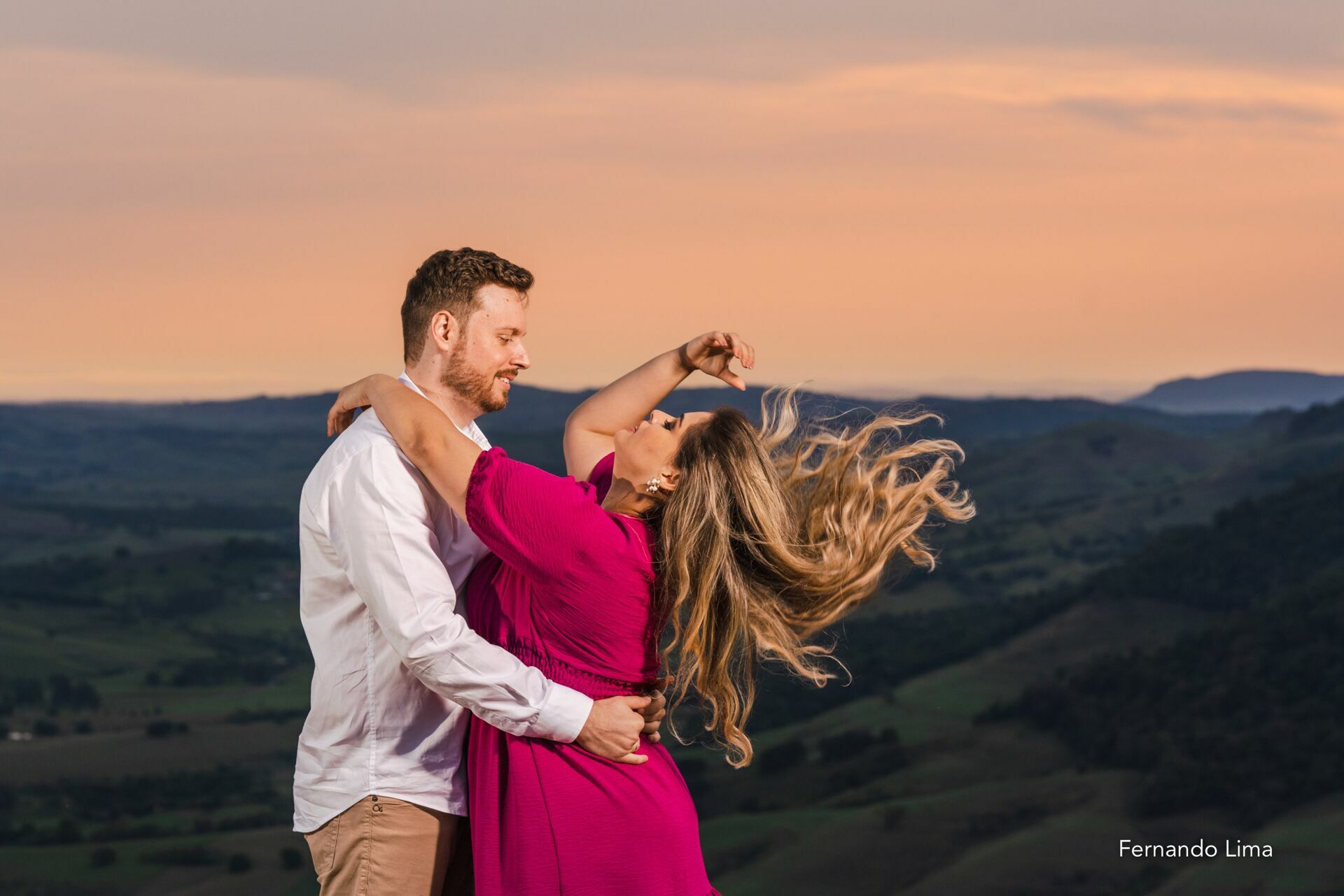 Foto Ensaio de Casal, Pré Wedding Tallyta e Pedro, Morro do Gavião, PR Foto Ensaio de Casal, Pré Wedding Tallyta e Pedro, Morro do Gavião, PR - Imagem 4