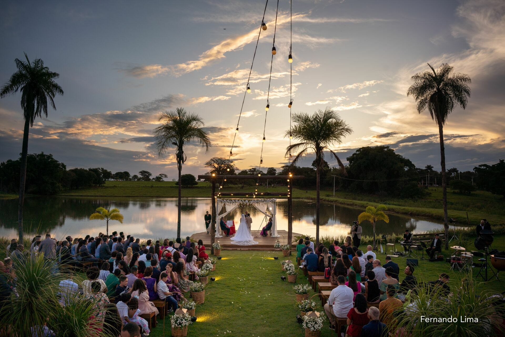 Foto CASAMENTO ANA LAURA E WEDER, PORTTAL DO LAGO  - Imagem 38