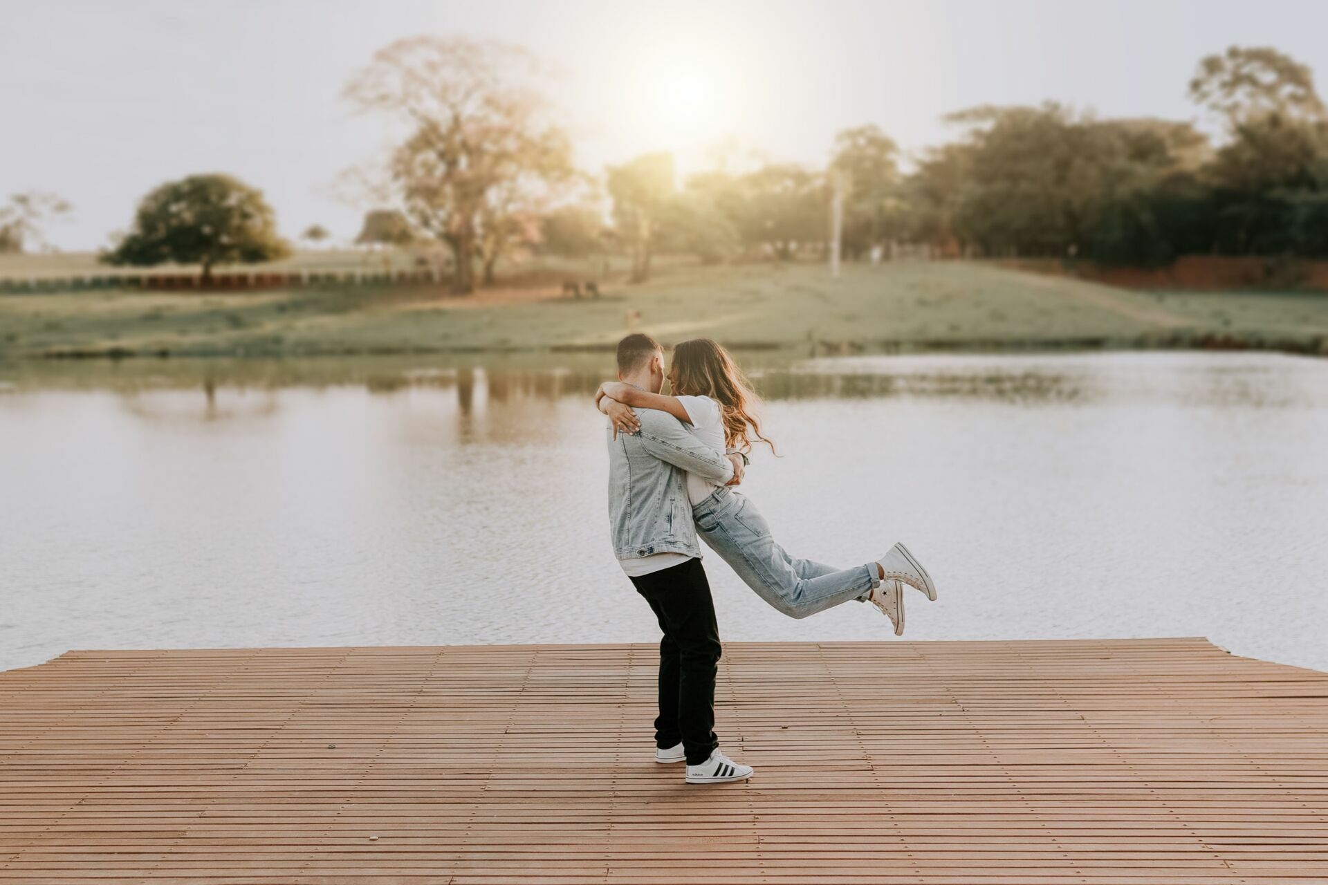 Foto ENSAIO DE CASAL - PRÉ WEDDING GABRIELA E JR - PORTAL DO LAGO - Imagem 22