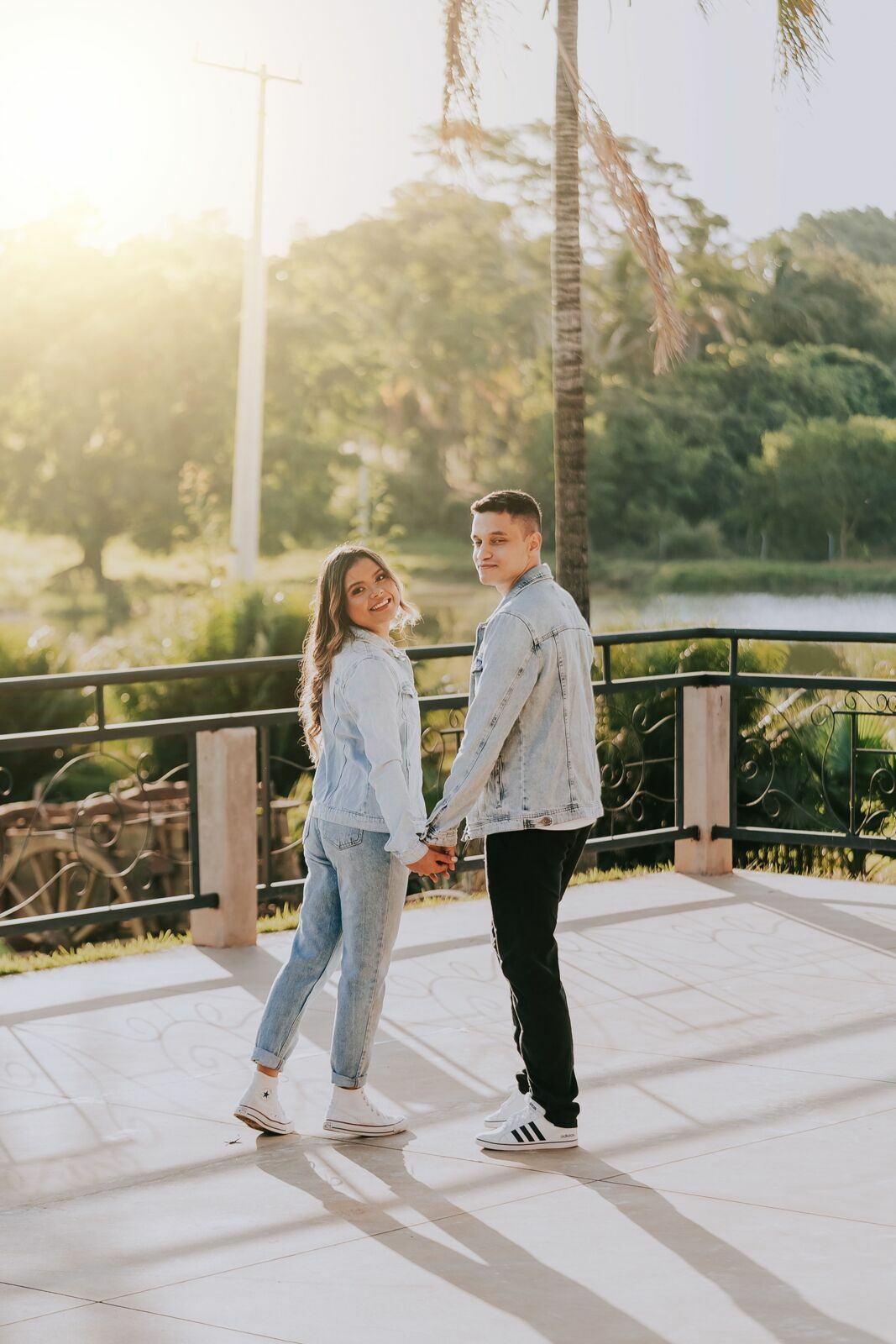 Foto ENSAIO DE CASAL - PRÉ WEDDING GABRIELA E JR - PORTAL DO LAGO - Imagem 2