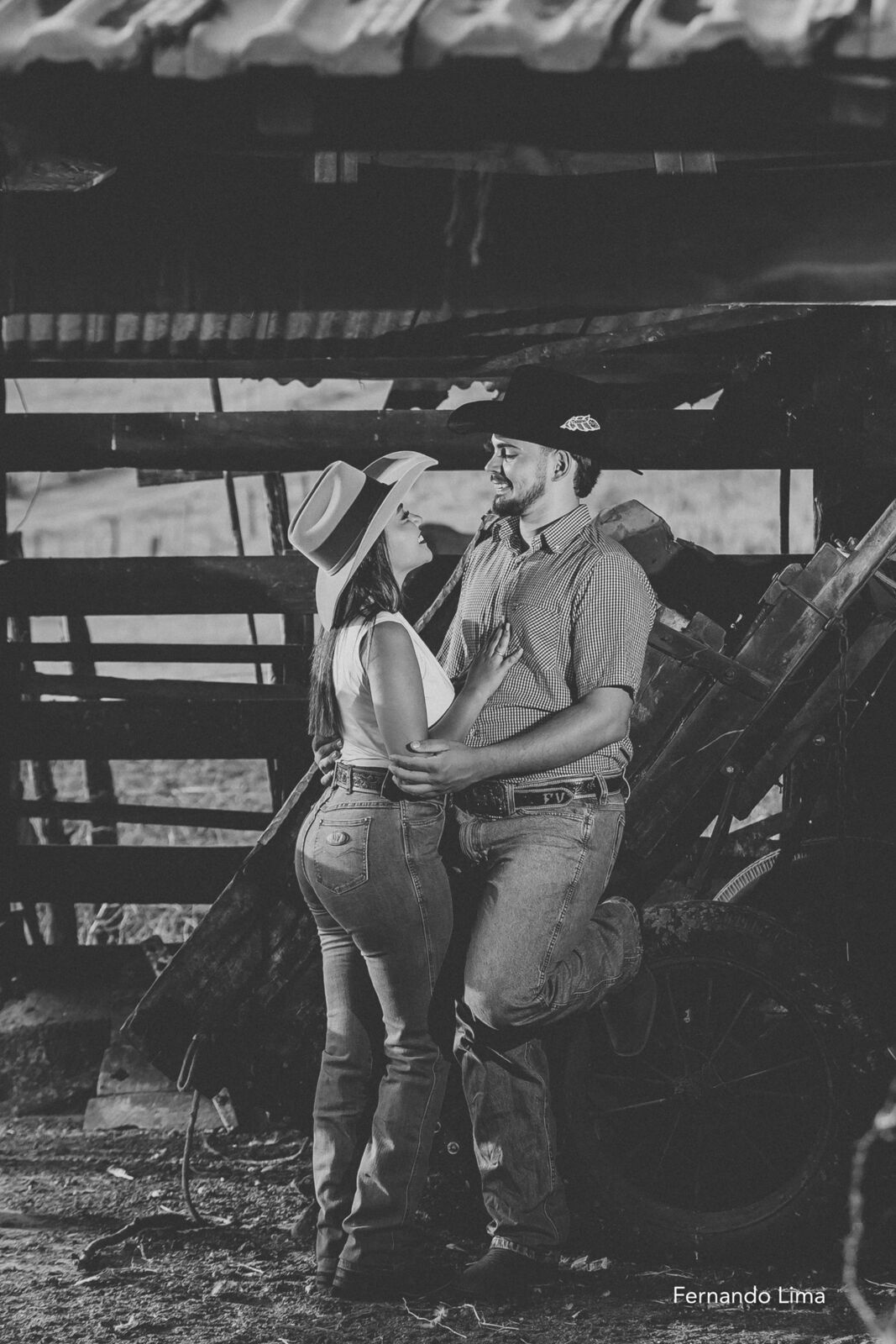 Foto ENSAIO DE CASAL, PRÉ WEDDING RUBIA E FELIPE - BURITAMA SP Foto ENSAIO DE CASAL, PRÉ WEDDING RUBIA E FELIPE - BURITAMA SP - Imagem 6