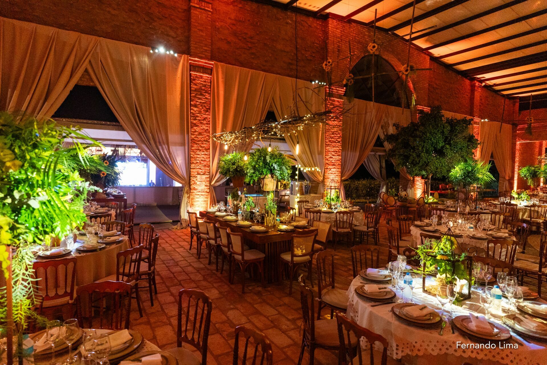 Foto Amor e Vinho: O Encantador Casamento de Julia e Lucas na Vinícola Foto Amor e Vinho: O Encantador Casamento de Julia e Lucas na Vinícola - Imagem 35