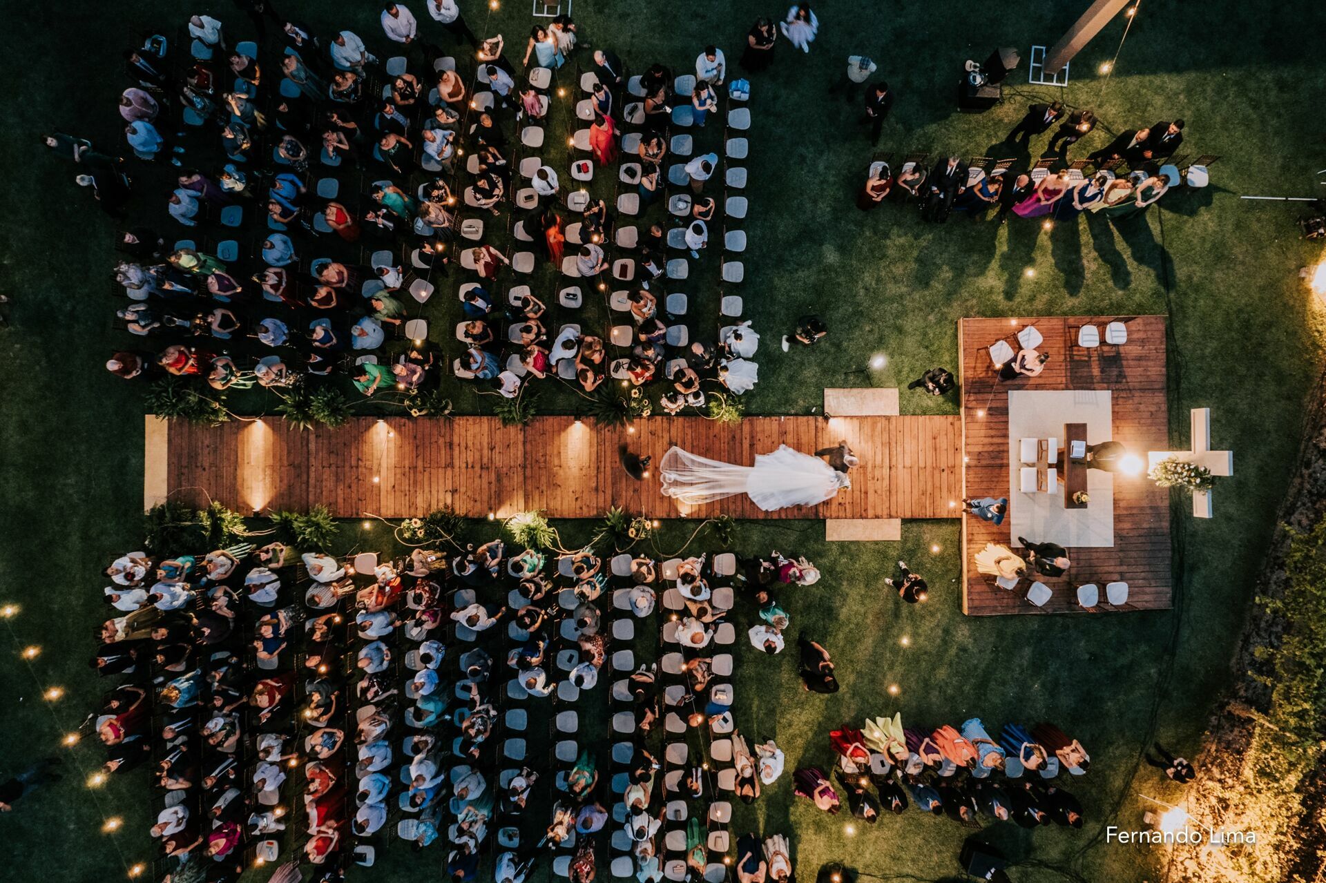 Foto Amor e Vinho: O Encantador Casamento de Julia e Lucas na Vinícola Foto Amor e Vinho: O Encantador Casamento de Julia e Lucas na Vinícola - Imagem 28