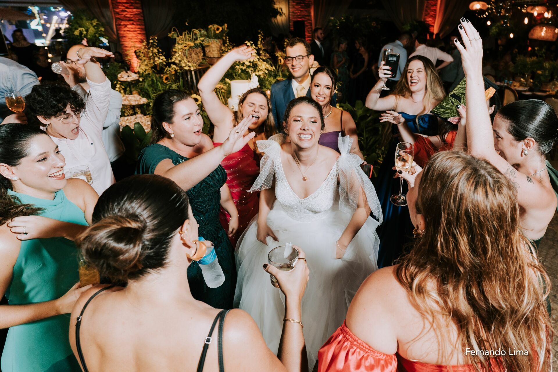 Foto Amor e Vinho: O Encantador Casamento de Julia e Lucas na Vinícola Foto Amor e Vinho: O Encantador Casamento de Julia e Lucas na Vinícola - Imagem 47