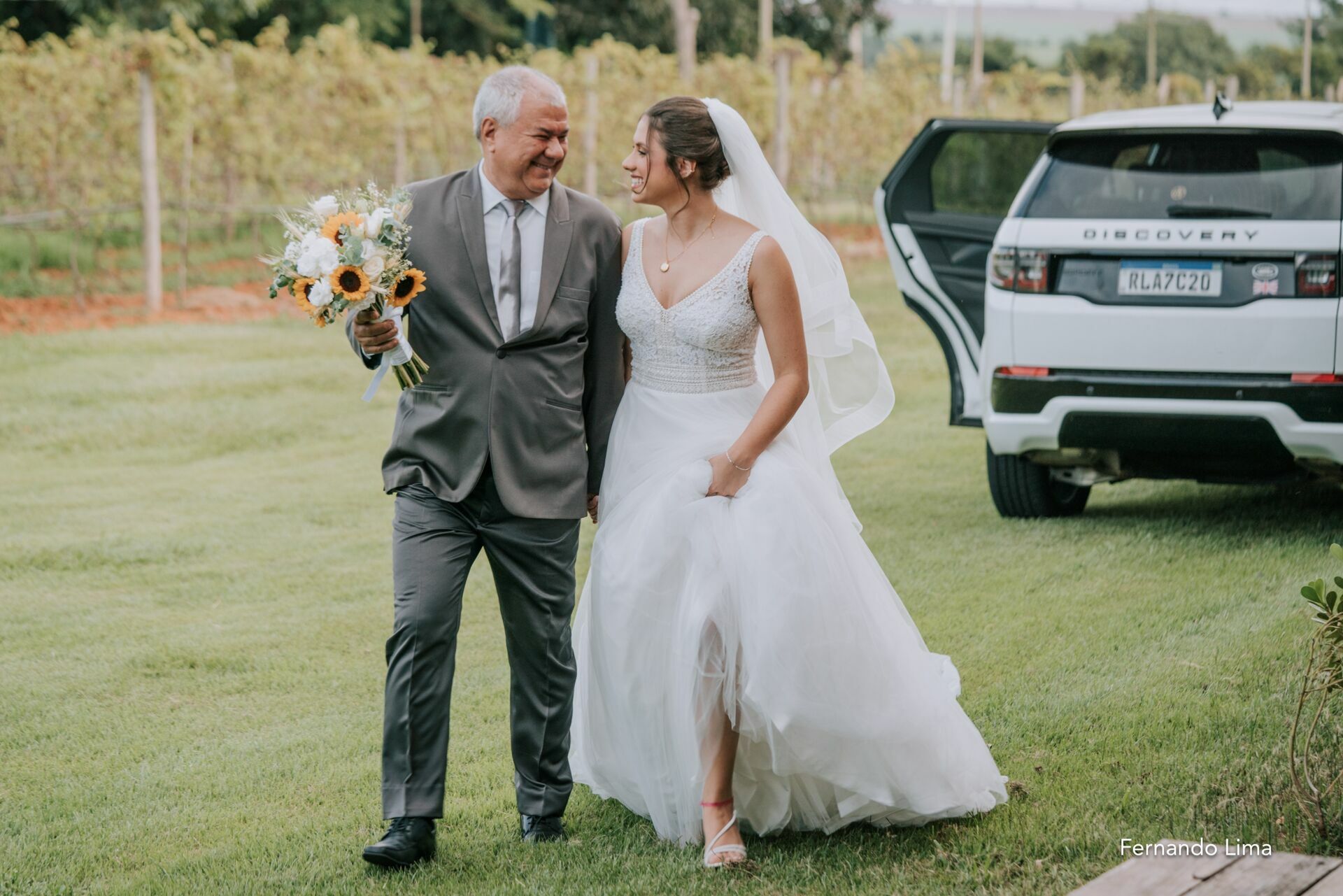 Foto Amor e Vinho: O Encantador Casamento de Julia e Lucas na Vinícola Foto Amor e Vinho: O Encantador Casamento de Julia e Lucas na Vinícola - Imagem 14