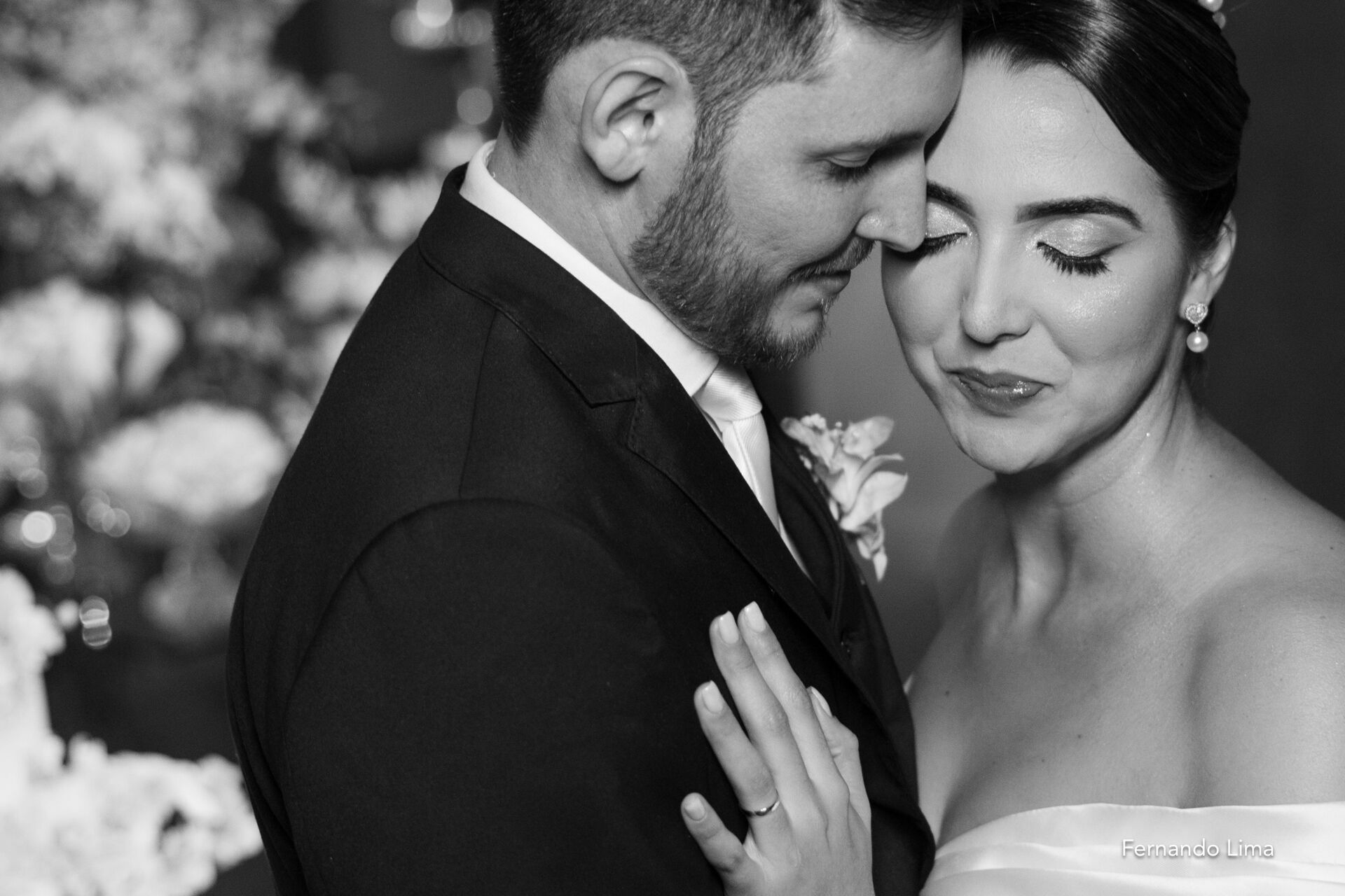 Foto CASAMENTO DE JULIANA E EDI: UMA UNIÃO ENCANTADORA NA CAPELA DO SALESIANO EM ARAÇATUBA Foto CASAMENTO DE JULIANA E EDI: UMA UNIÃO ENCANTADORA NA CAPELA DO SALESIANO EM ARAÇATUBA - Imagem 18