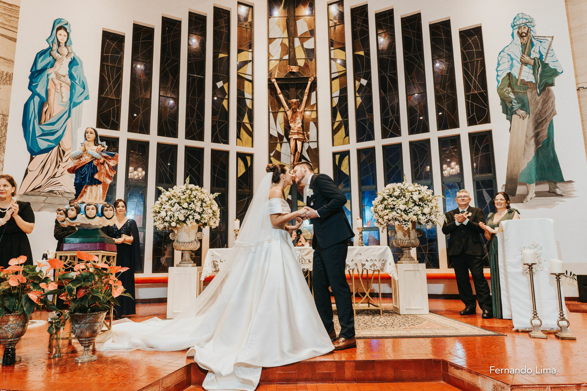 Foto CASAMENTO DE JULIANA E EDI: UMA UNIÃO ENCANTADORA NA CAPELA DO SALESIANO EM ARAÇATUBA Foto CASAMENTO DE JULIANA E EDI: UMA UNIÃO ENCANTADORA NA CAPELA DO SALESIANO EM ARAÇATUBA - Imagem 15