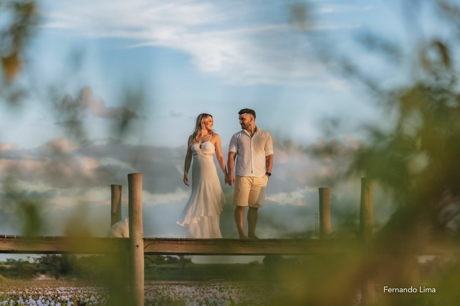 Foto ENSAIO PRÉ-WEDDING DE MARIANA E RENAN: UM PÔR DO SOL INCRÍVEL NA QUINTA DO SARDÃO EM GUARARAPES Foto ENSAIO PRÉ-WEDDING DE MARIANA E RENAN: UM PÔR DO SOL INCRÍVEL NA QUINTA DO SARDÃO EM GUARARAPES - Imagem 51