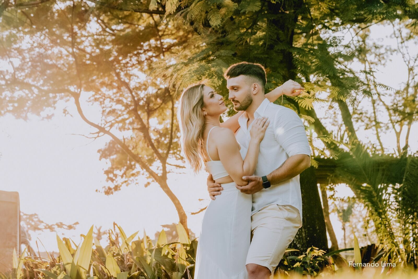 Foto ENSAIO PRÉ-WEDDING DE MARIANA E RENAN: UM PÔR DO SOL INCRÍVEL NA QUINTA DO SARDÃO EM GUARARAPES Foto ENSAIO PRÉ-WEDDING DE MARIANA E RENAN: UM PÔR DO SOL INCRÍVEL NA QUINTA DO SARDÃO EM GUARARAPES - Imagem 26