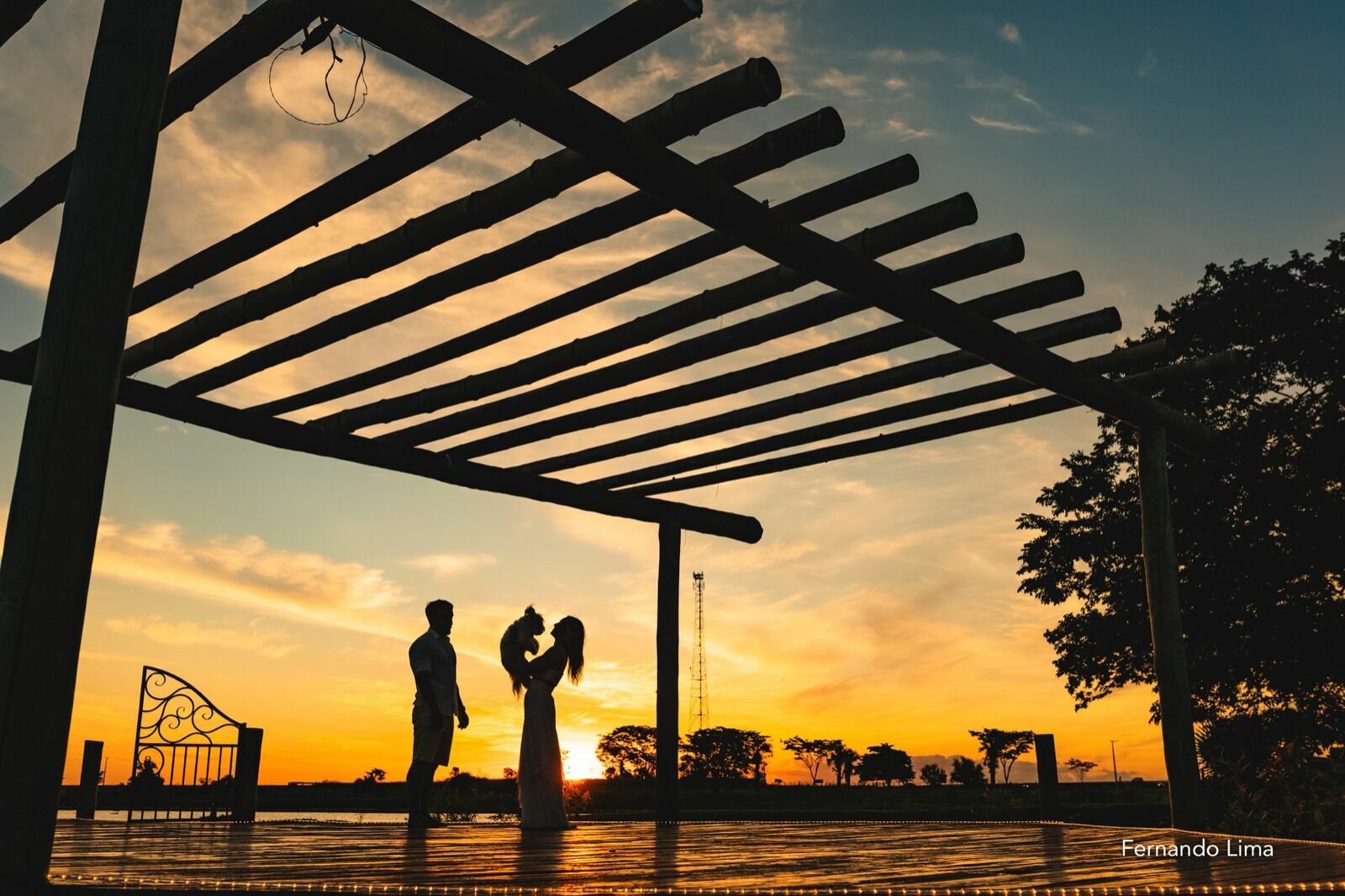 Foto ENSAIO PRÉ-WEDDING DE MARIANA E RENAN: UM PÔR DO SOL INCRÍVEL NA QUINTA DO SARDÃO EM GUARARAPES Foto ENSAIO PRÉ-WEDDING DE MARIANA E RENAN: UM PÔR DO SOL INCRÍVEL NA QUINTA DO SARDÃO EM GUARARAPES - Imagem 42