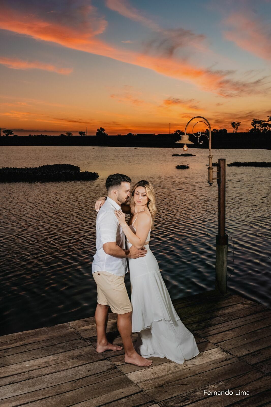 Foto ENSAIO PRÉ-WEDDING DE MARIANA E RENAN: UM PÔR DO SOL INCRÍVEL NA QUINTA DO SARDÃO EM GUARARAPES Foto ENSAIO PRÉ-WEDDING DE MARIANA E RENAN: UM PÔR DO SOL INCRÍVEL NA QUINTA DO SARDÃO EM GUARARAPES - Imagem 37
