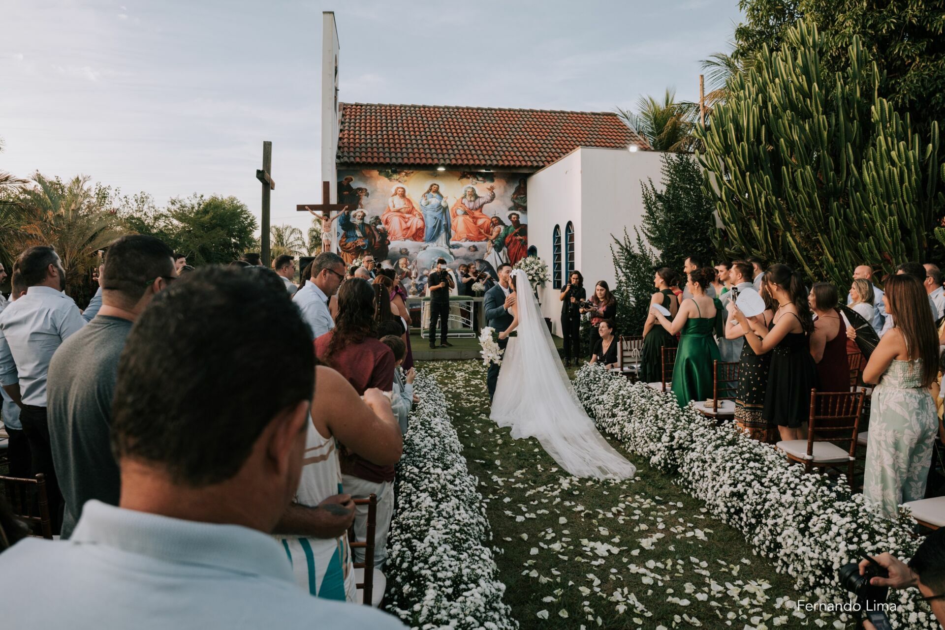 Foto Casamento ao Pôr do Sol em Ibitinga-SP no Espaço Alex Vitro: Um Dia Inesquecível Foto Casamento ao Pôr do Sol em Ibitinga-SP no Espaço Alex Vitro: Um Dia Inesquecível - Imagem 27