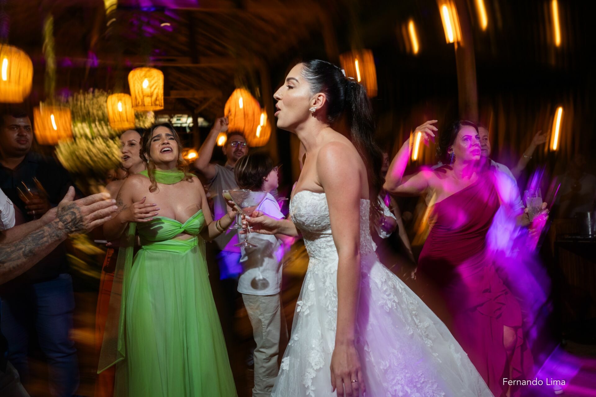 Foto Casamento ao Pôr do Sol em Ibitinga-SP no Espaço Alex Vitro: Um Dia Inesquecível Foto Casamento ao Pôr do Sol em Ibitinga-SP no Espaço Alex Vitro: Um Dia Inesquecível - Imagem 58