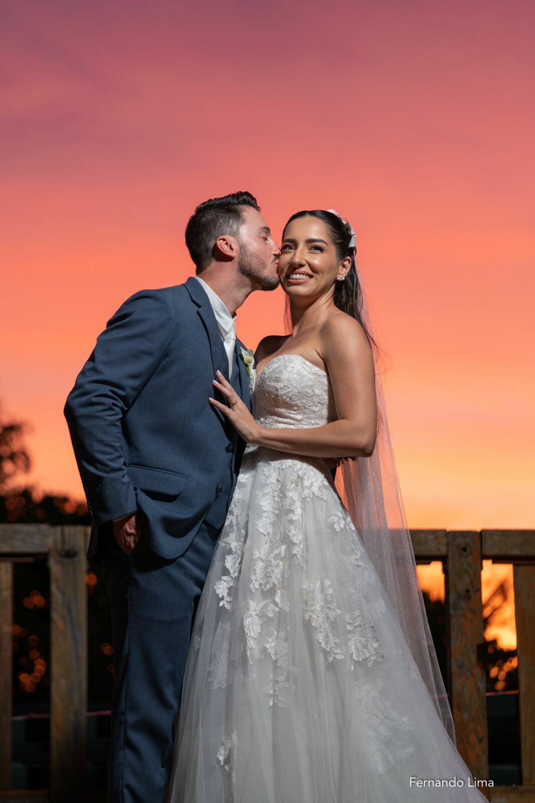 Foto Casamento ao Pôr do Sol em Ibitinga-SP no Espaço Alex Vitro: Um Dia Inesquecível Foto Casamento ao Pôr do Sol em Ibitinga-SP no Espaço Alex Vitro: Um Dia Inesquecível - Imagem 37