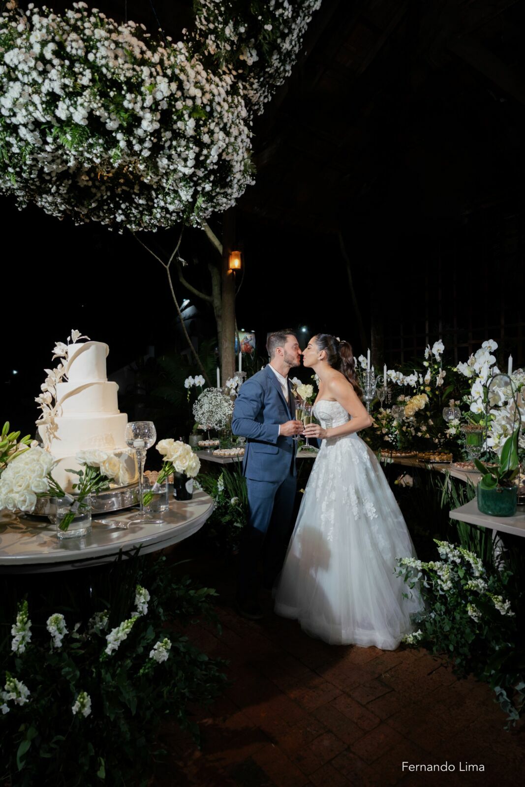 Foto Casamento ao Pôr do Sol em Ibitinga-SP no Espaço Alex Vitro: Um Dia Inesquecível Foto Casamento ao Pôr do Sol em Ibitinga-SP no Espaço Alex Vitro: Um Dia Inesquecível - Imagem 55