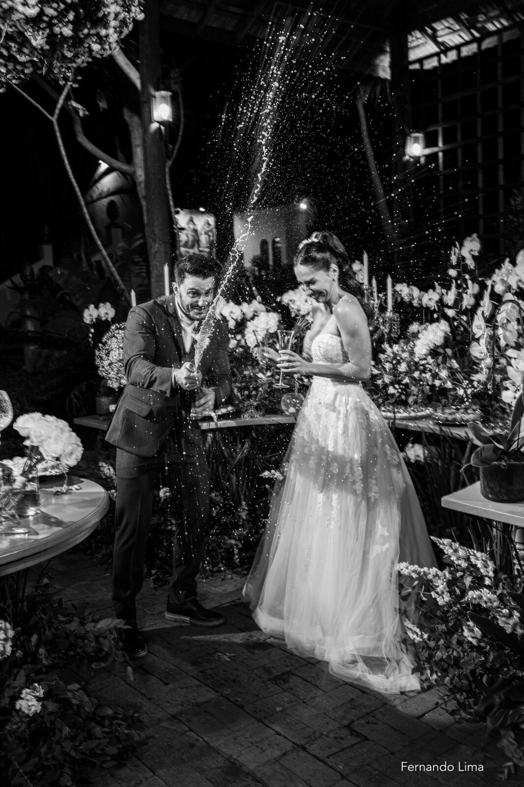 Foto Casamento ao Pôr do Sol em Ibitinga-SP no Espaço Alex Vitro: Um Dia Inesquecível Foto Casamento ao Pôr do Sol em Ibitinga-SP no Espaço Alex Vitro: Um Dia Inesquecível - Imagem 54