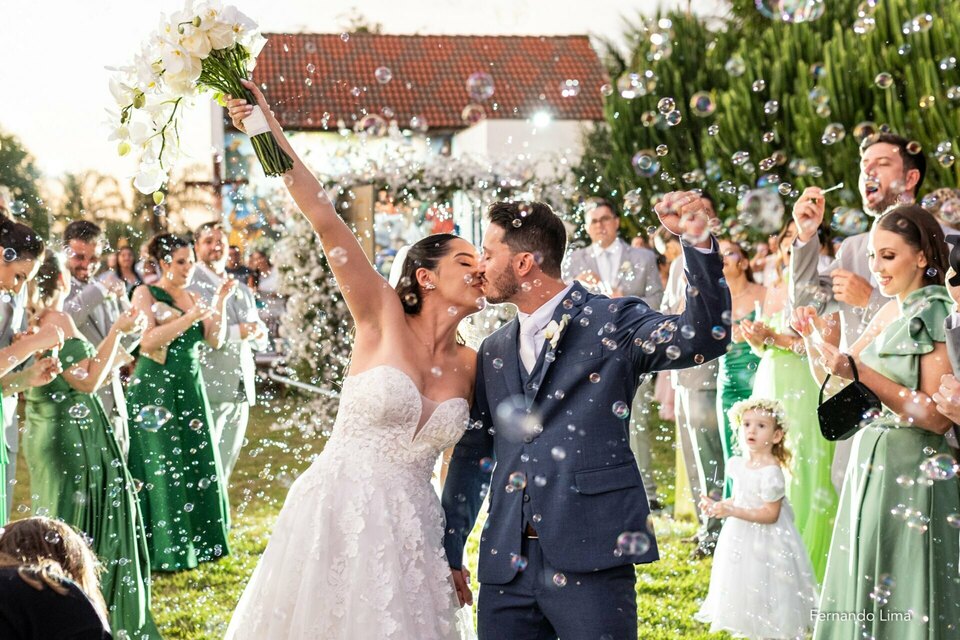 Casamento ao Pôr do Sol em Ibitinga-SP no Espaço Alex Vitro: Um Dia Inesquecível