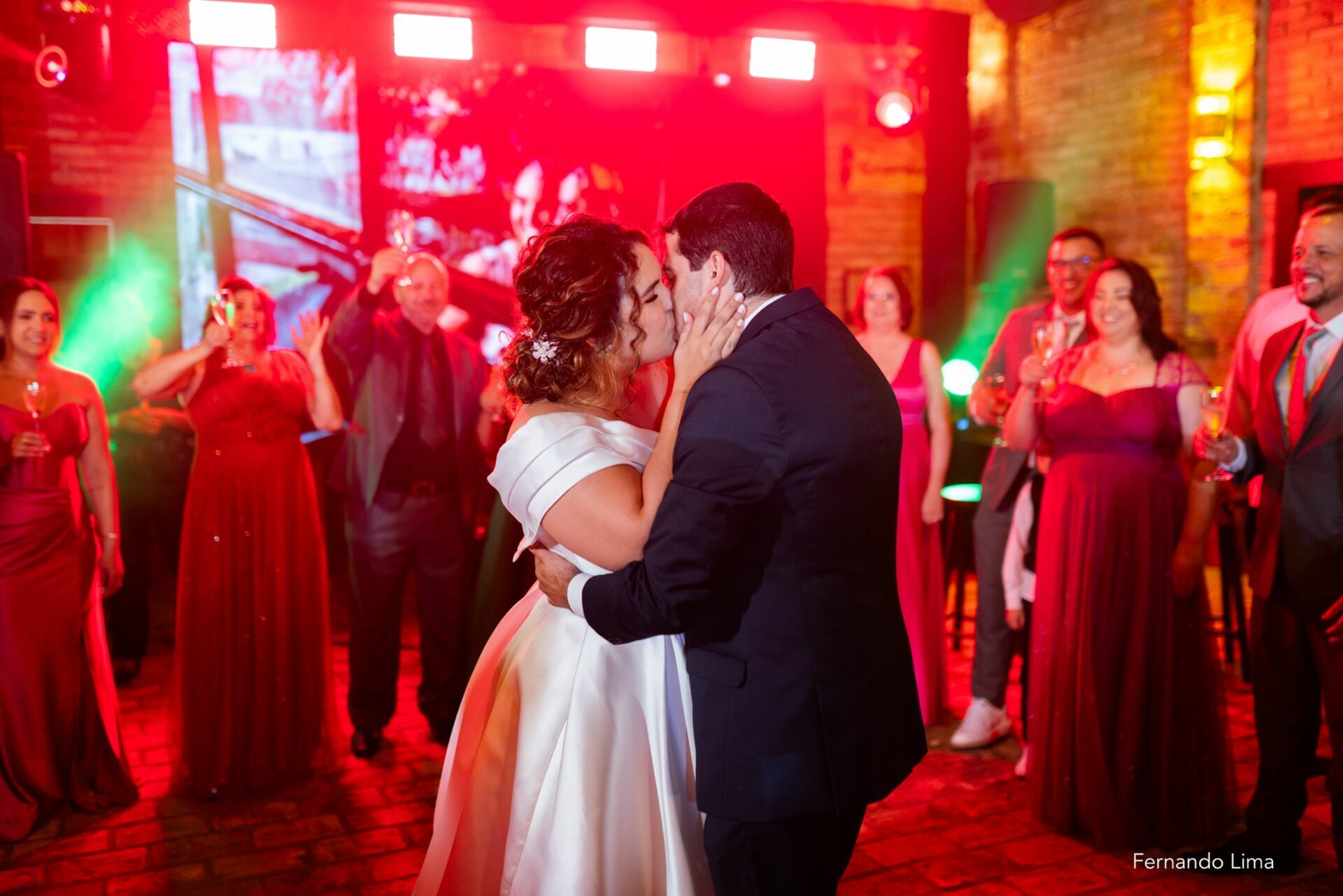 Foto Casamento de Mariana e Marcelo na Estância Monza em Birigui-SP: Amor, Elegância e Emoção Foto Casamento de Mariana e Marcelo na Estância Monza em Birigui-SP: Amor, Elegância e Emoção - Imagem 50