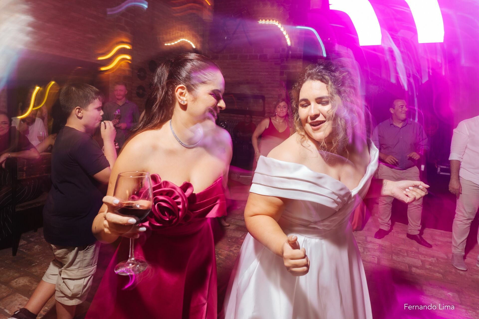 Foto Casamento de Mariana e Marcelo na Estância Monza em Birigui-SP: Amor, Elegância e Emoção Foto Casamento de Mariana e Marcelo na Estância Monza em Birigui-SP: Amor, Elegância e Emoção - Imagem 56