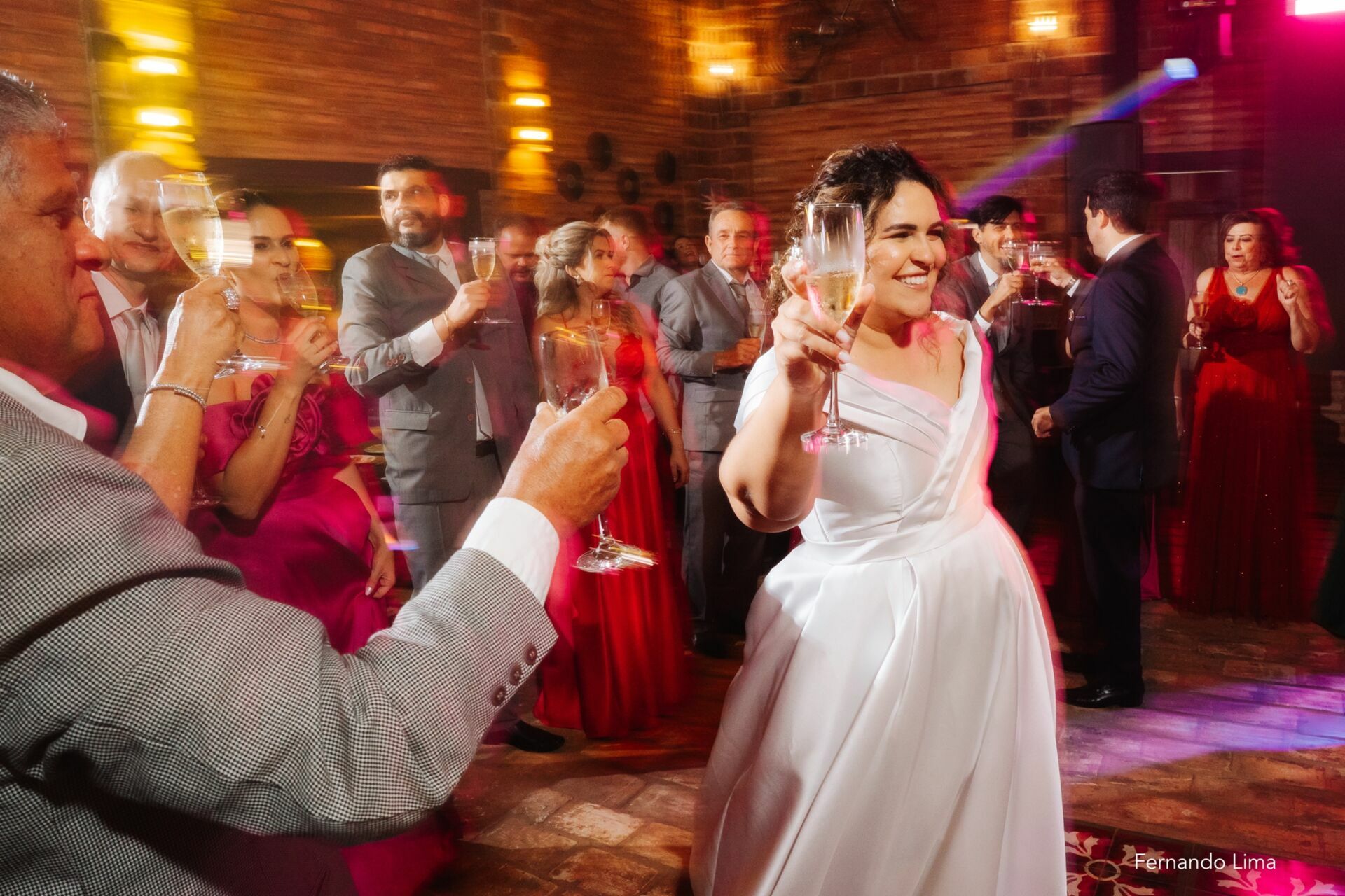 Foto Casamento de Mariana e Marcelo na Estância Monza em Birigui-SP: Amor, Elegância e Emoção Foto Casamento de Mariana e Marcelo na Estância Monza em Birigui-SP: Amor, Elegância e Emoção - Imagem 51