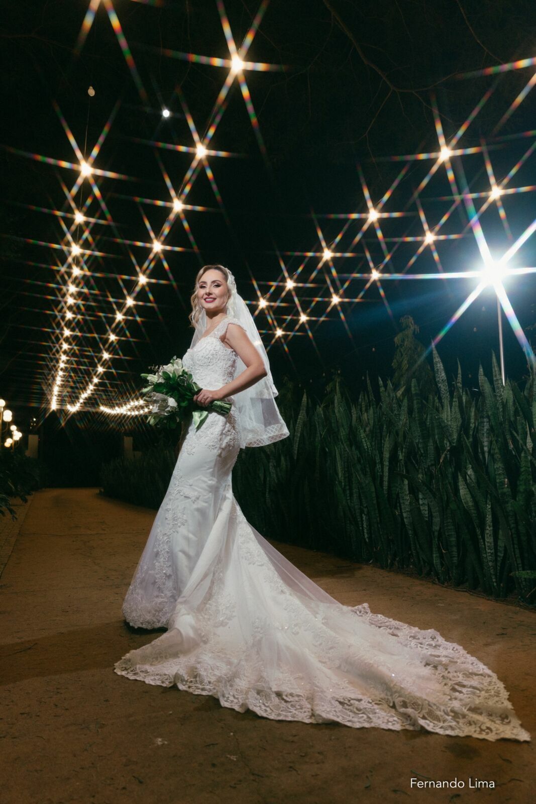 Foto Casamento da Bia e do Kenji na Chácara Light Decor em Araçatuba-SP: Um Dia de Amor e Luz Foto Casamento da Bia e do Kenji na Chácara Light Decor em Araçatuba-SP: Um Dia de Amor e Luz - Imagem 25