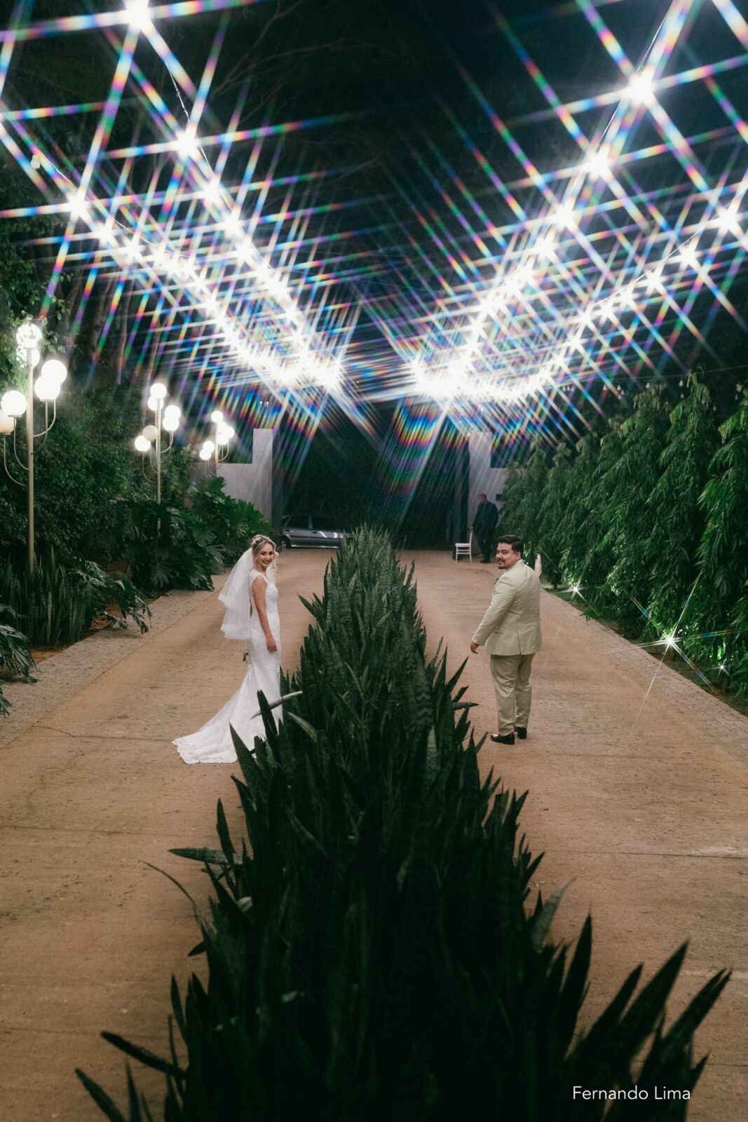 Foto Casamento da Bia e do Kenji na Chácara Light Decor em Araçatuba-SP: Um Dia de Amor e Luz Foto Casamento da Bia e do Kenji na Chácara Light Decor em Araçatuba-SP: Um Dia de Amor e Luz - Imagem 34