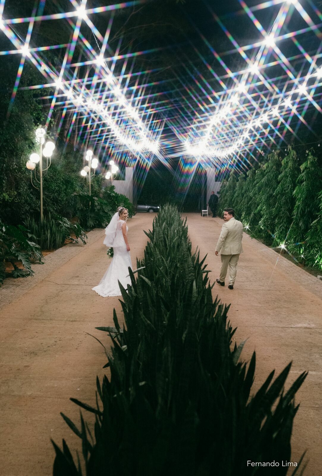 Foto Casamento da Bia e do Kenji na Chácara Light Decor em Araçatuba-SP: Um Dia de Amor e Luz Foto Casamento da Bia e do Kenji na Chácara Light Decor em Araçatuba-SP: Um Dia de Amor e Luz - Imagem 35