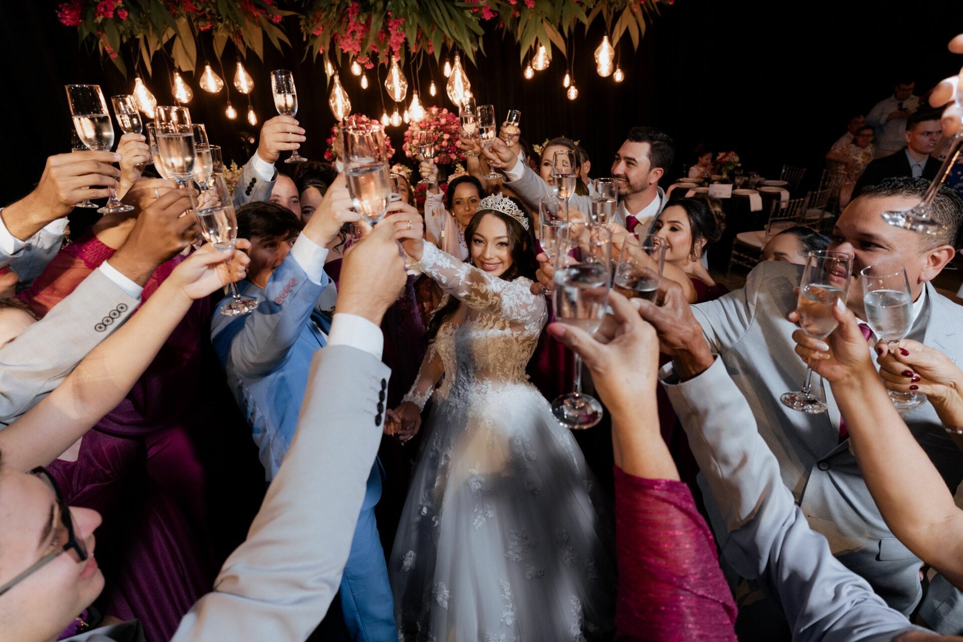 Foto Um casamento abençoado no cenário encantador do California Eventos Carlos e Michelle Foto Um casamento abençoado no cenário encantador do California Eventos Carlos e Michelle - Imagem 17