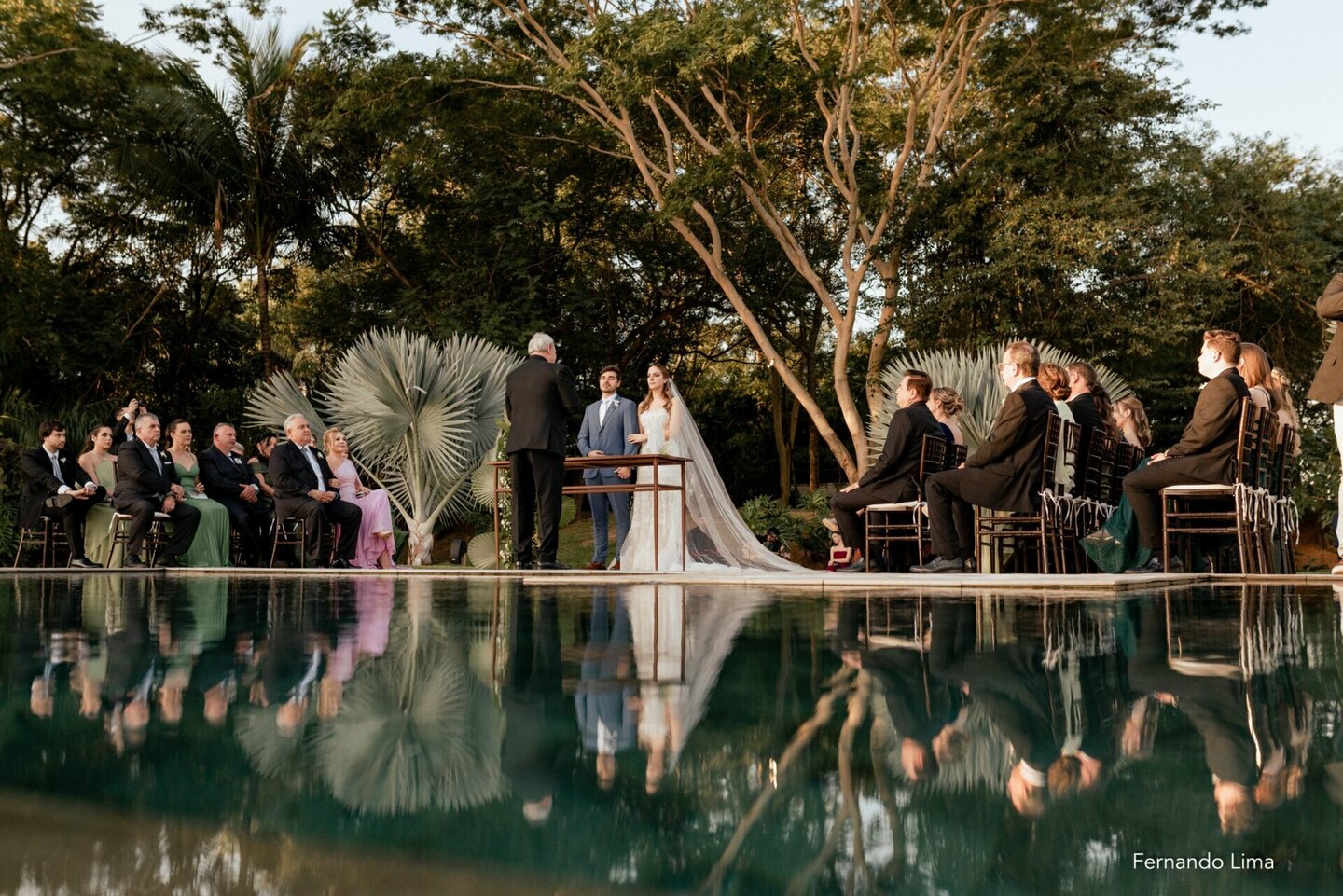 Vivian & Victor — Um amor abençoado na Quinta do Sardão Vivian & Victor — Um amor abençoado na Quinta do Sardão
