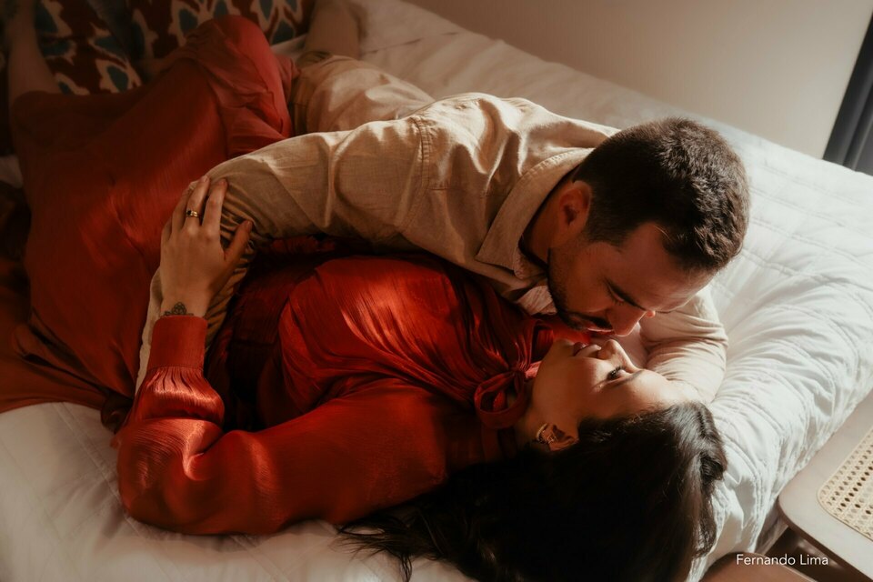 Kelly e Miguel  - Dias nublados revelam sentimentos que o sol não mostra.