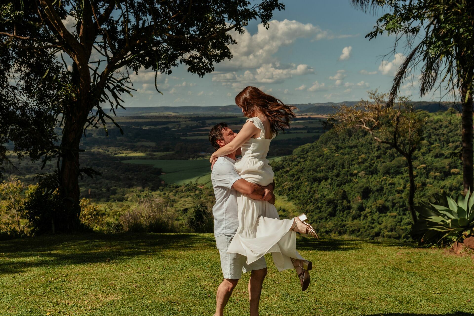Foto Pré-Wedding de Isabelle e Juliano nas Cachoeiras de Brotas SP | Ensaio de Noivos | Fernando Lima Fotografia - Imagem 10