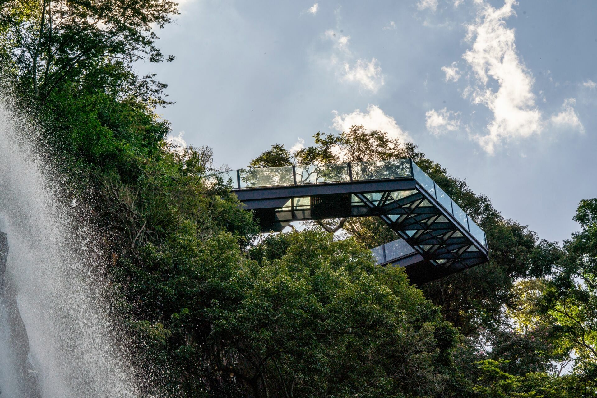 Foto Pré-Wedding de Isabelle e Juliano nas Cachoeiras de Brotas SP | Ensaio de Noivos | Fernando Lima Fotografia - Imagem 37